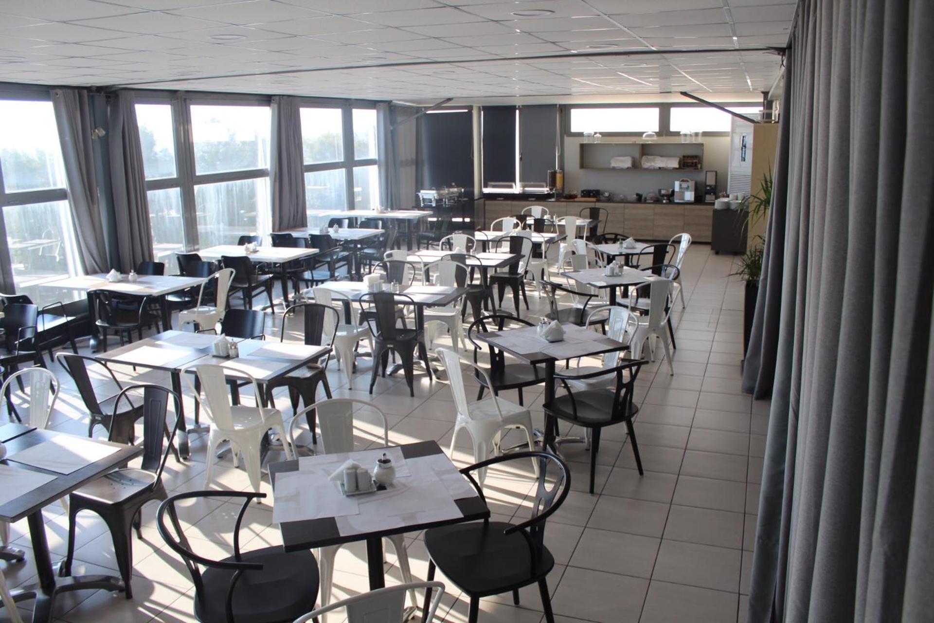 Galaxy Hotel - Photo 13