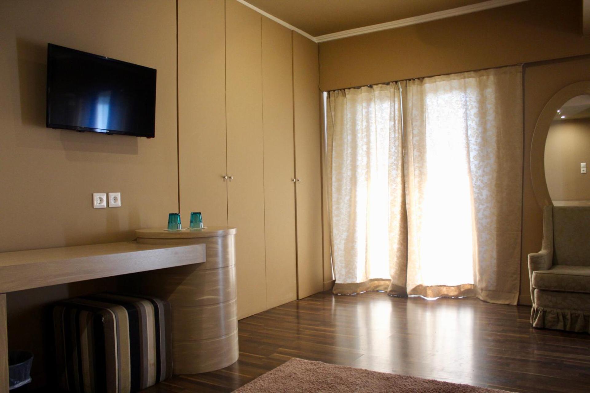 Galaxy Hotel - Photo 44