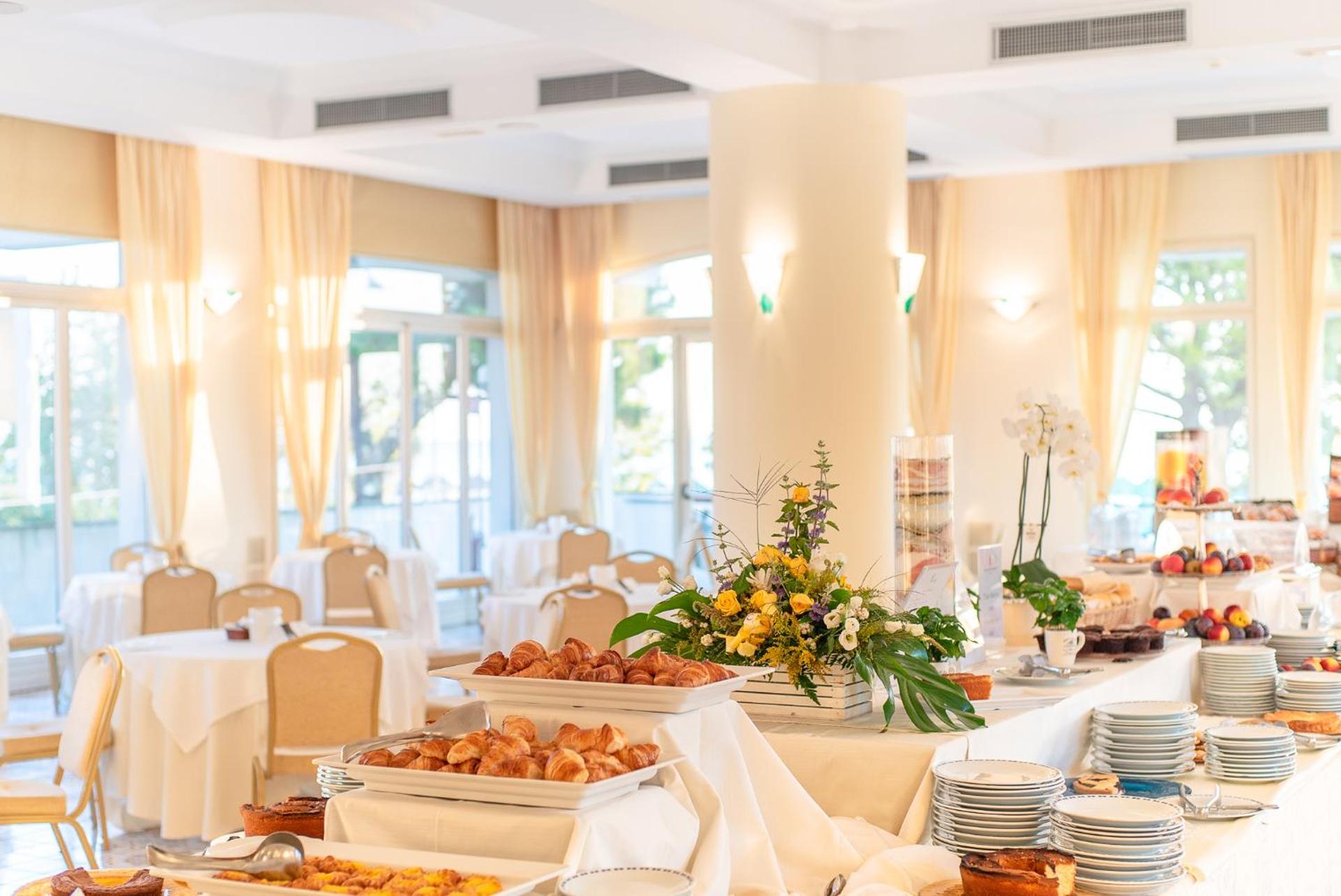 Grand Hotel Don Juan - Photo 11