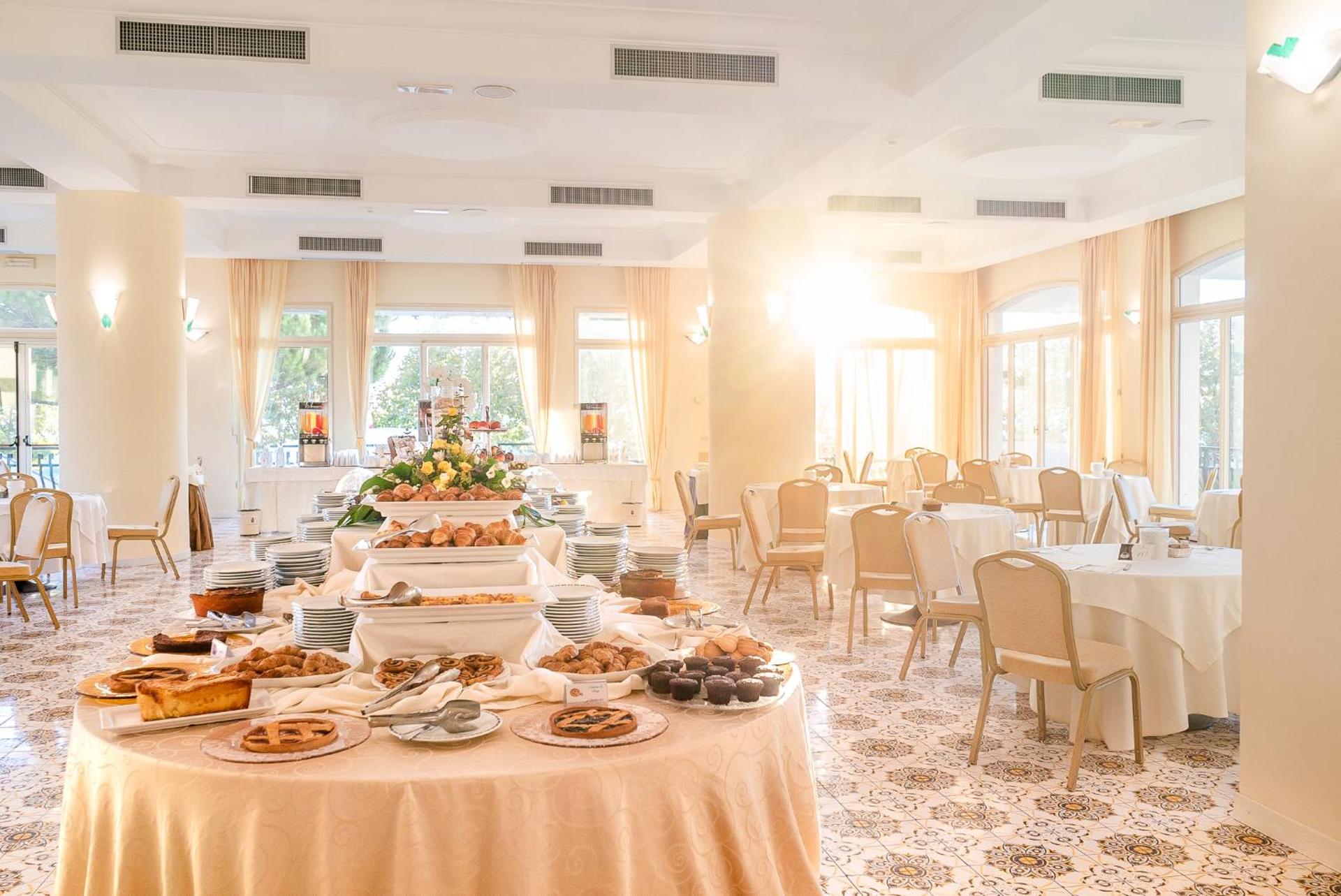 Grand Hotel Don Juan - Photo 9