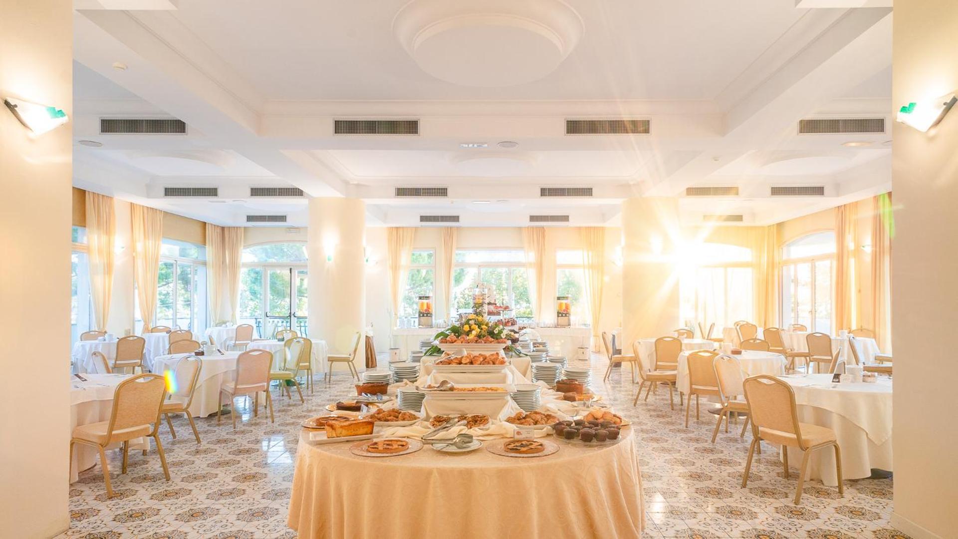 Grand Hotel Don Juan - Photo 8