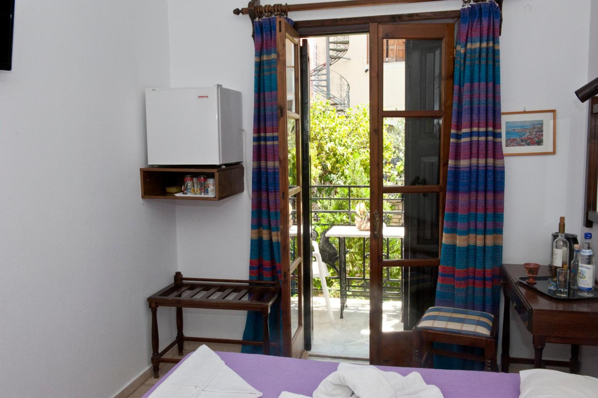 Pegasus Hotel - Photo 4