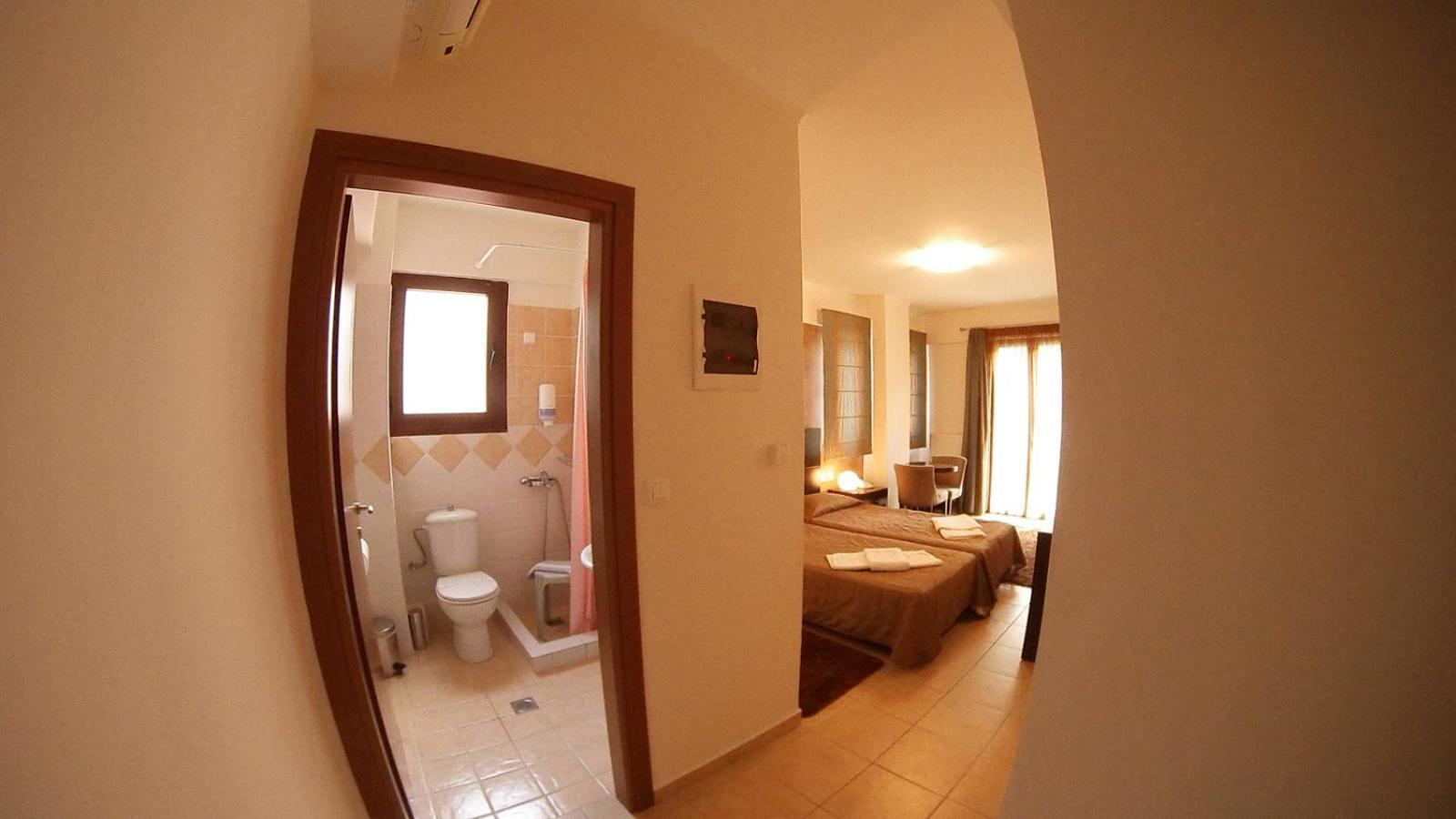 Ahilion Hotel - Photo 2