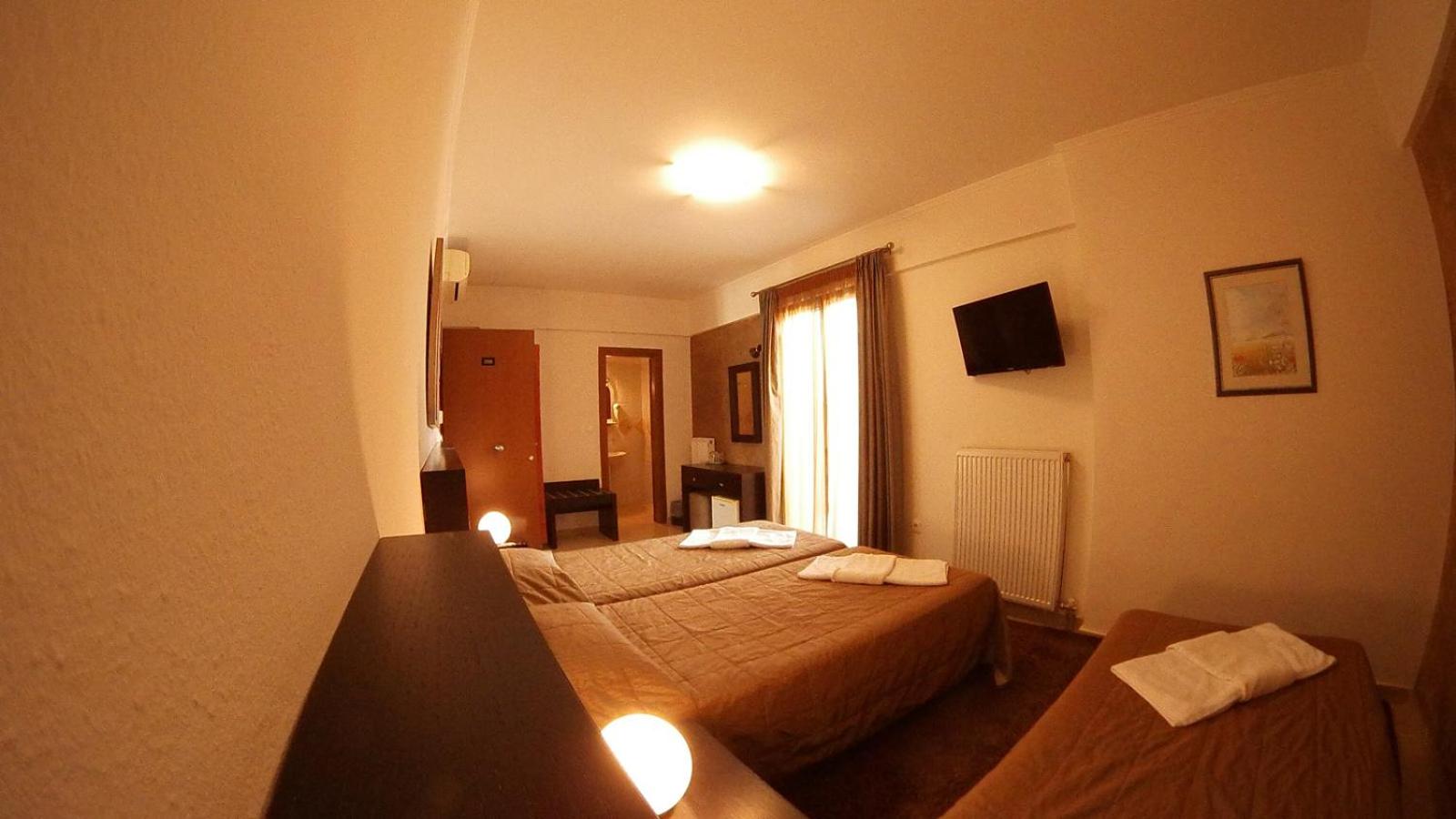 Ahilion Hotel - Photo 10