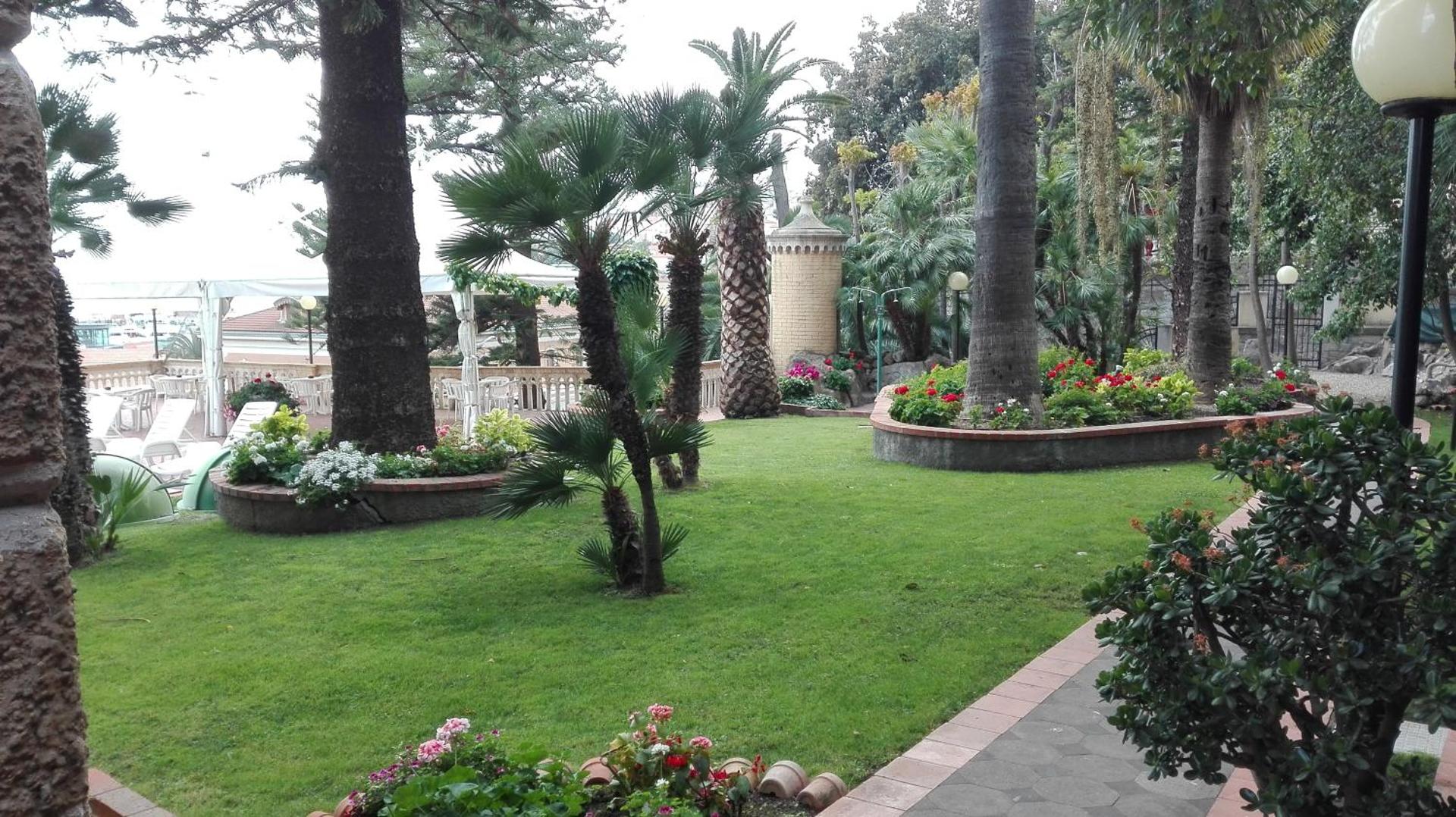 Hotel Miramare - Photo 47