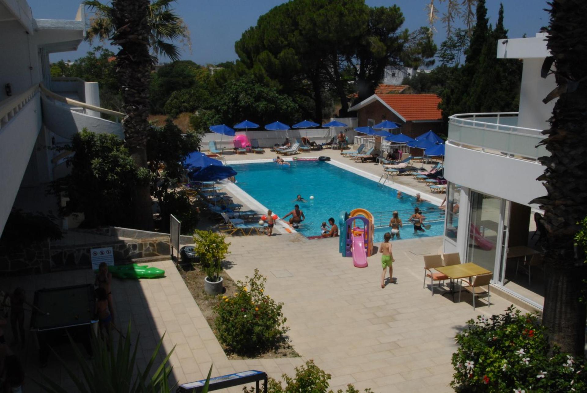 Paleos Hotel Apartments - Photo 38