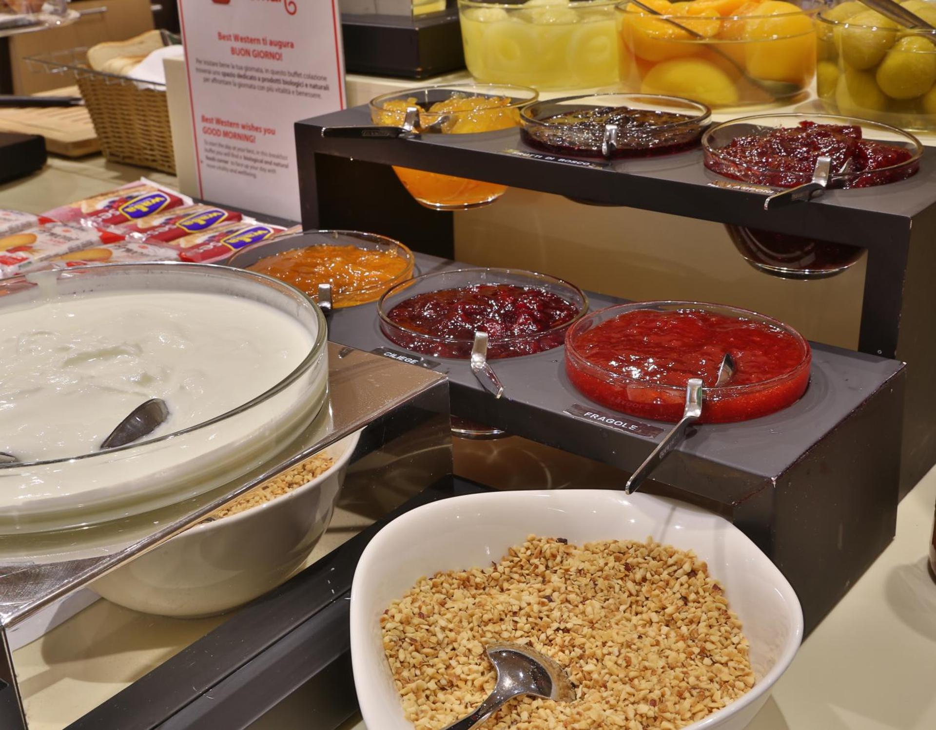 Best Western Plus City Hotel - Photo 101