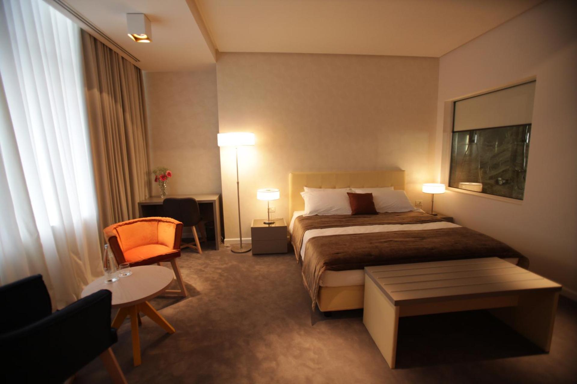 Best Western Premier Ark Hotel - Photo 38