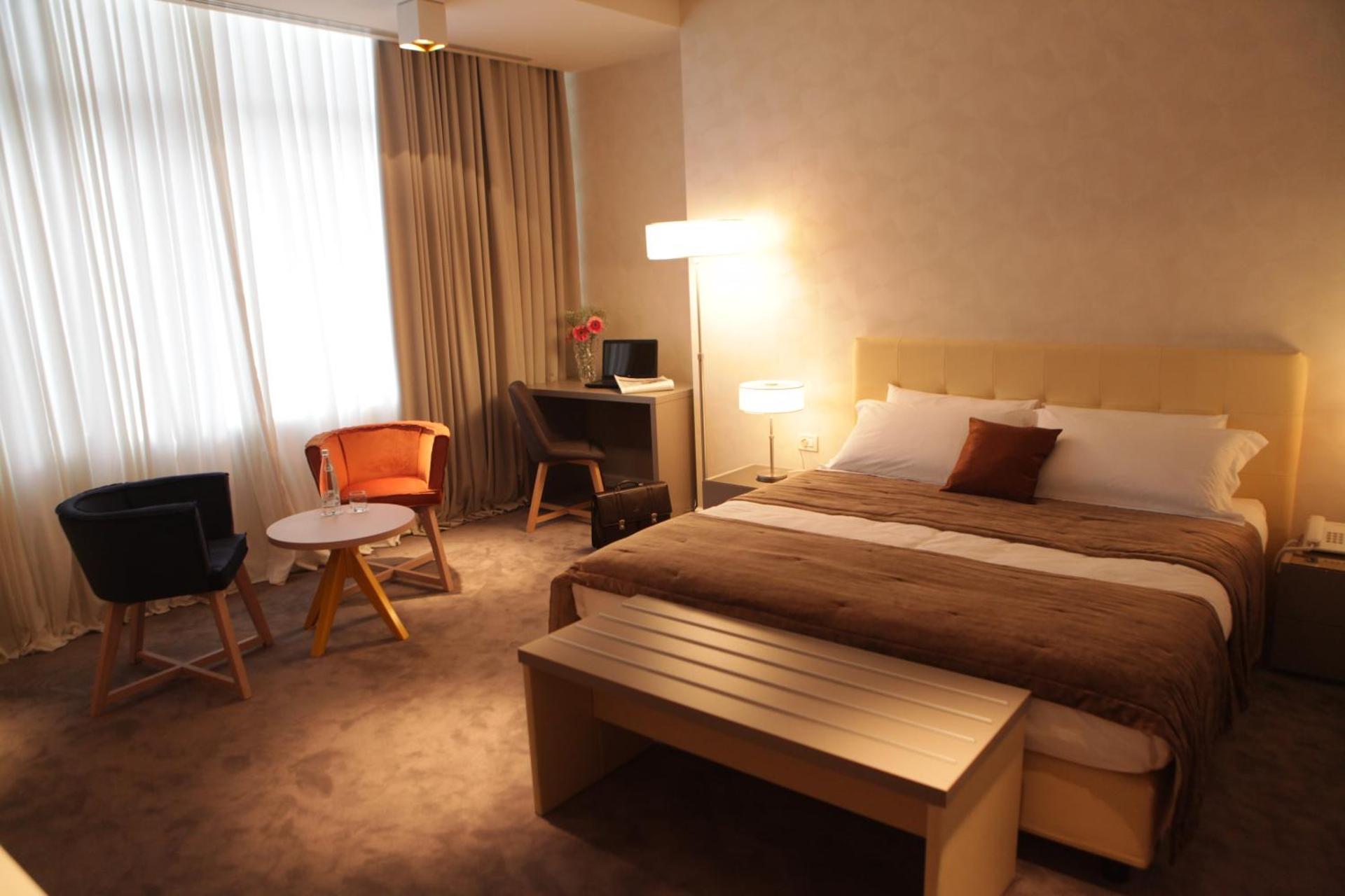 Best Western Premier Ark Hotel - Photo 39