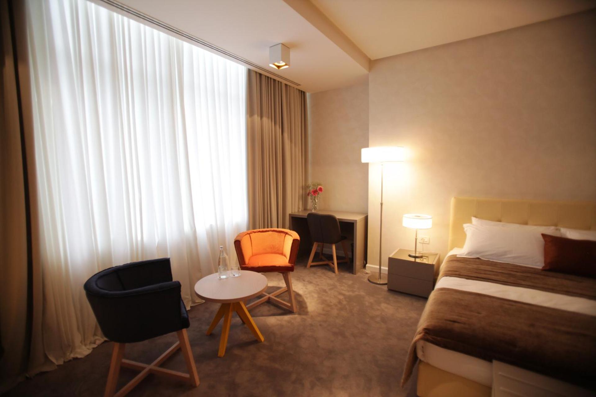 Best Western Premier Ark Hotel - Photo 37