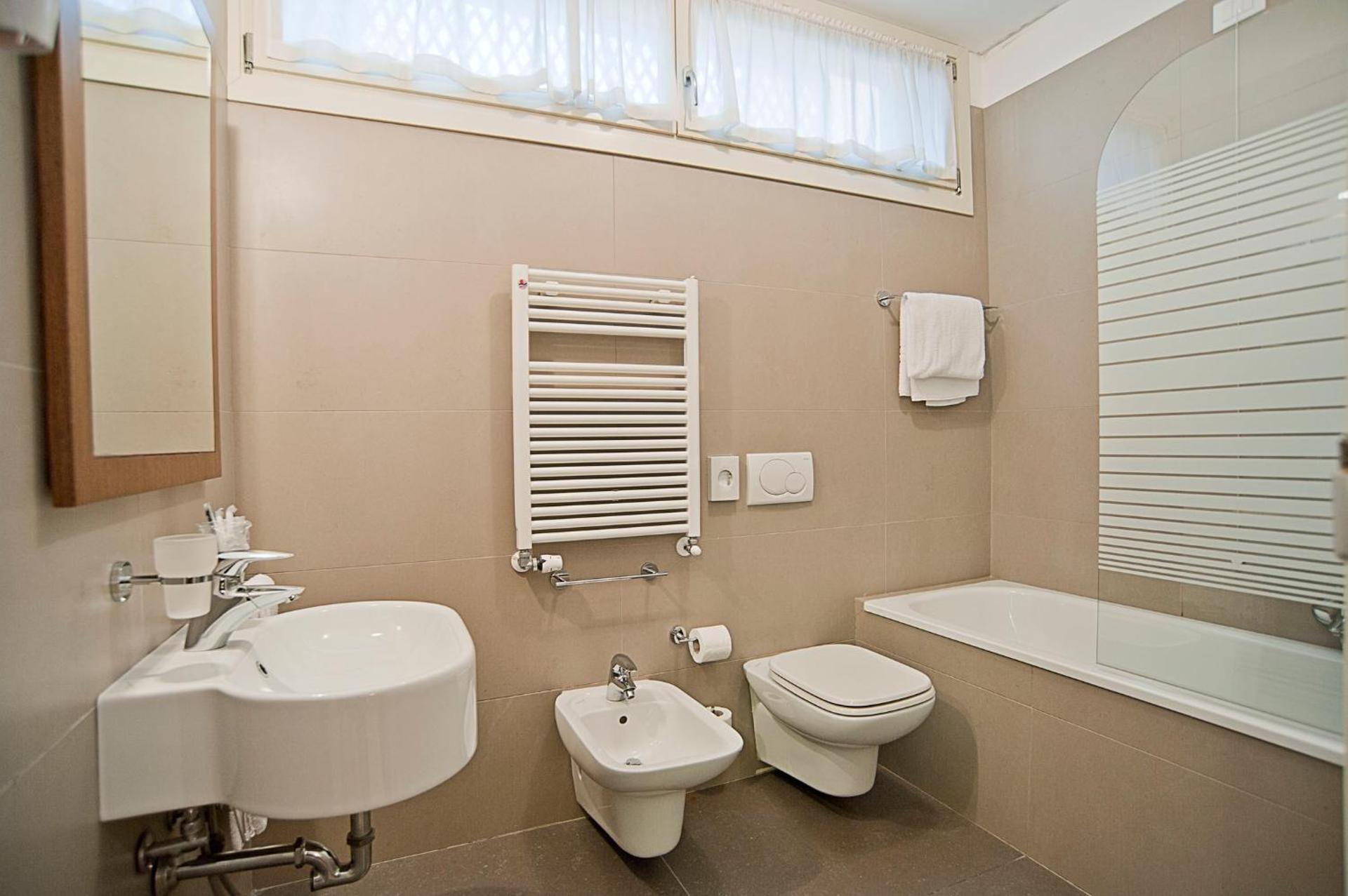 Al Canal Regio - Guest House - Photo 13