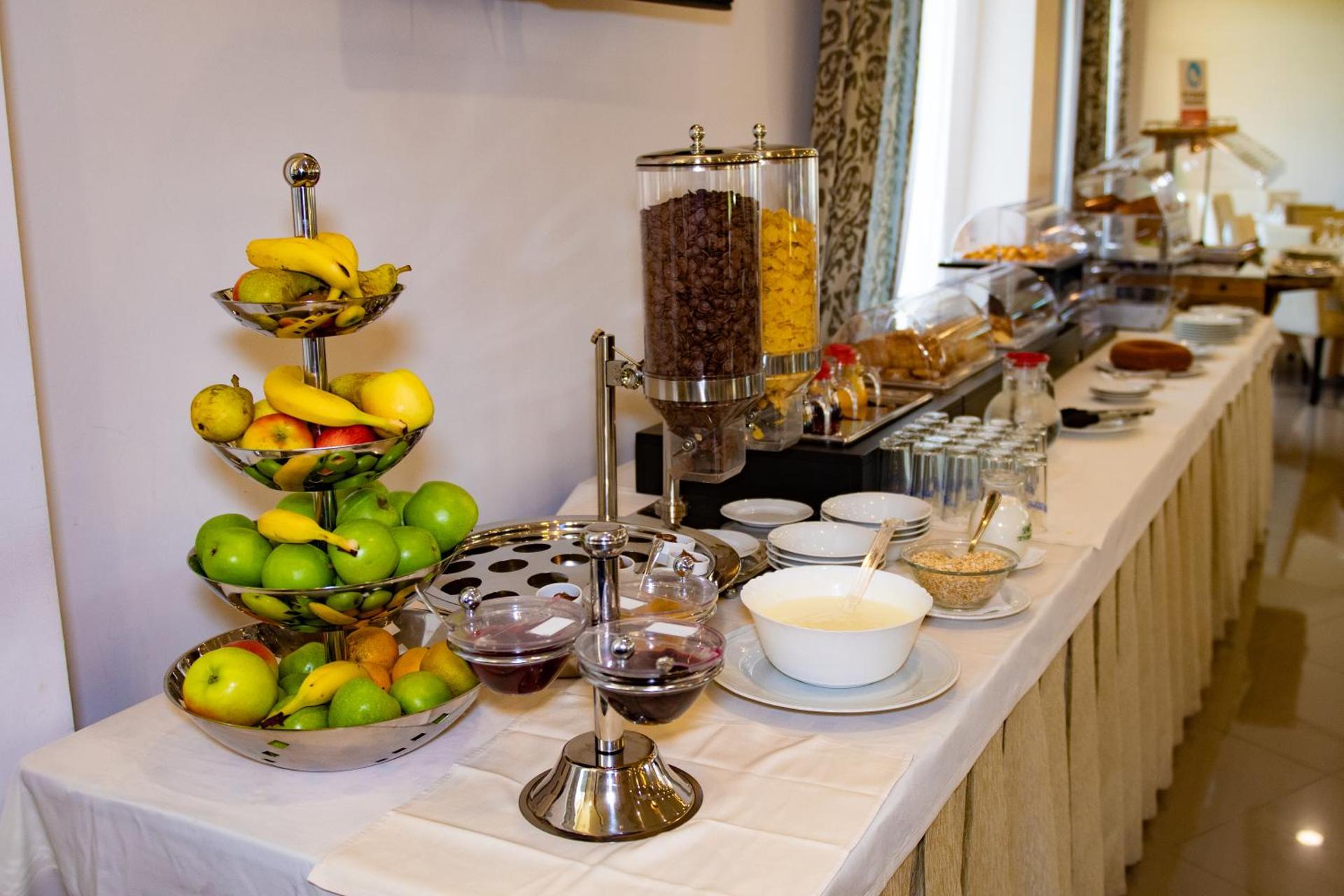 Hotel Airport Tirana - Photo 12