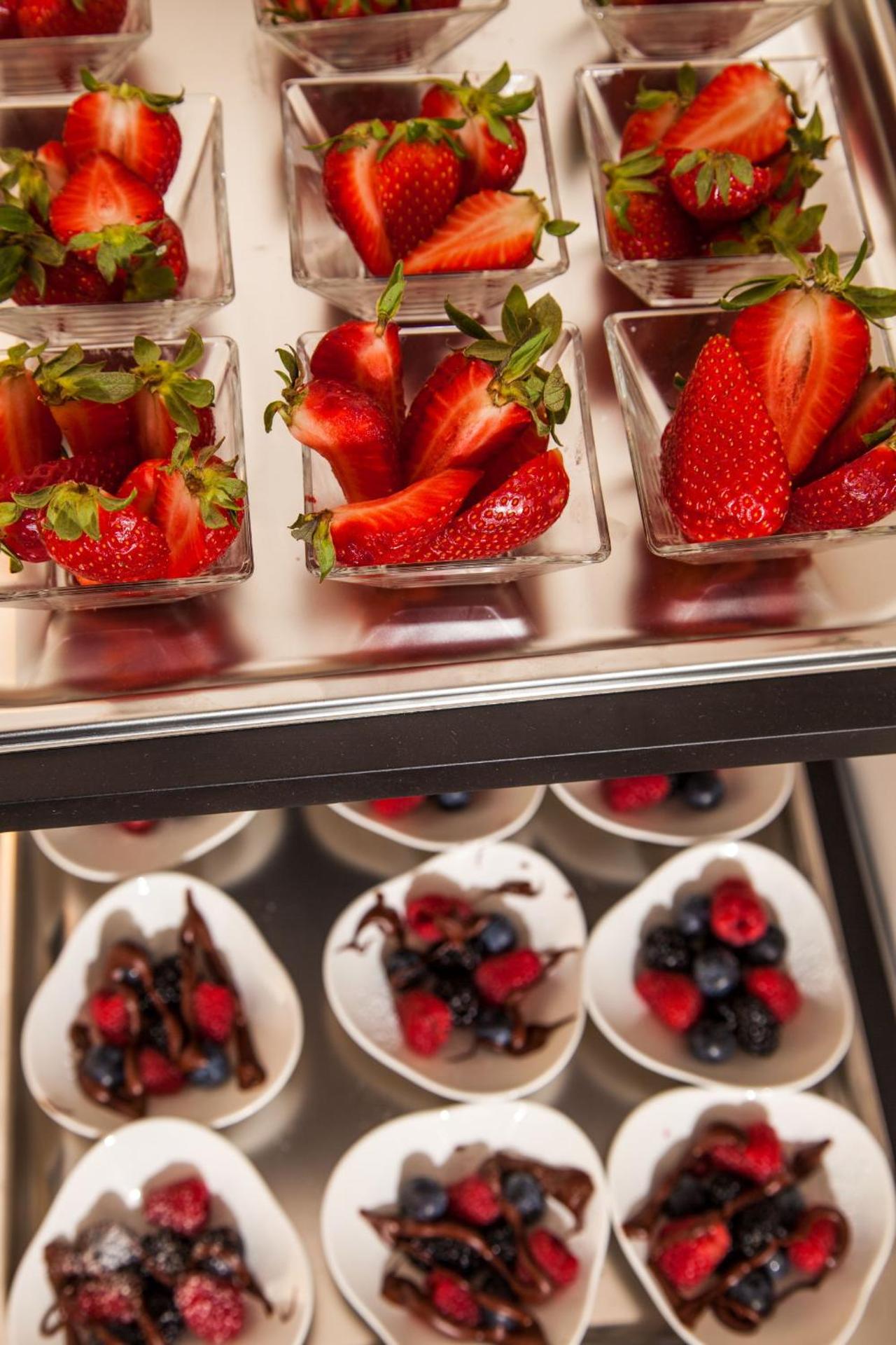 Floris Hotel - Photo 153