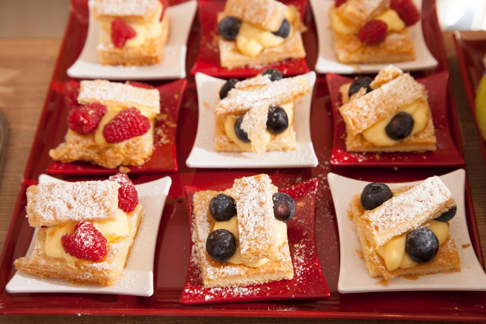 Floris Hotel - Photo 154