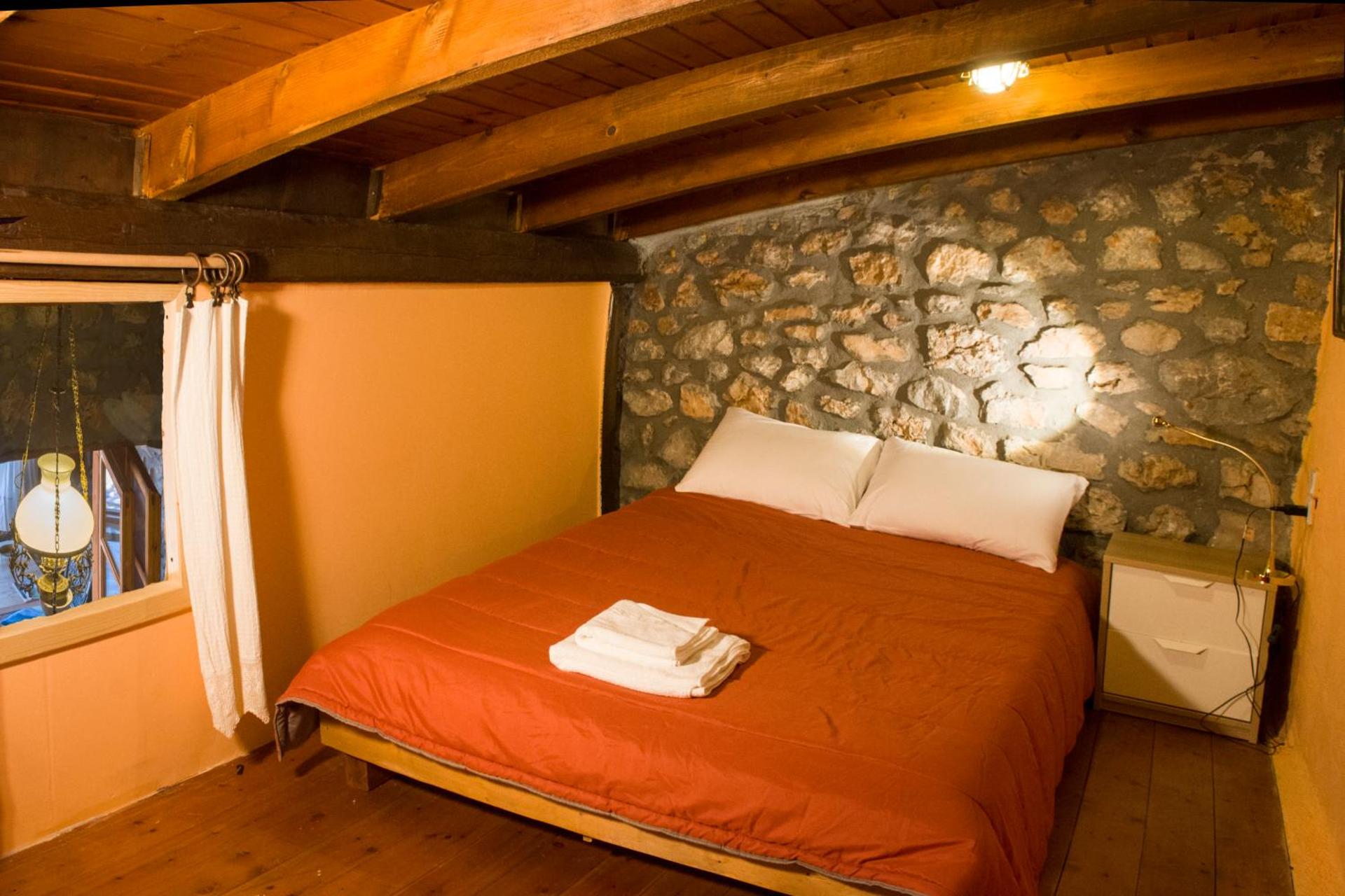 Stone house on the rock - Photo 42