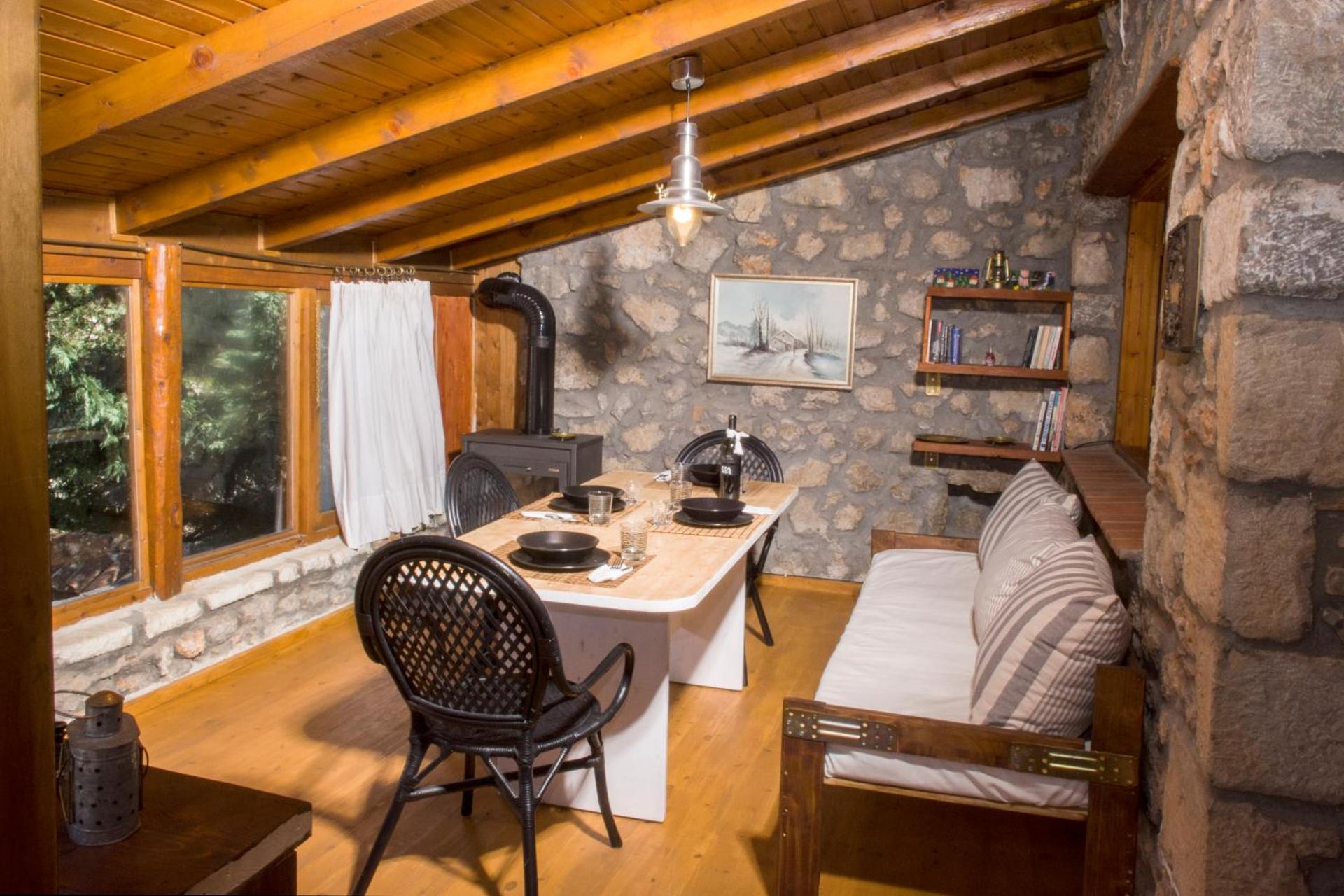 Stone house on the rock - Photo 31