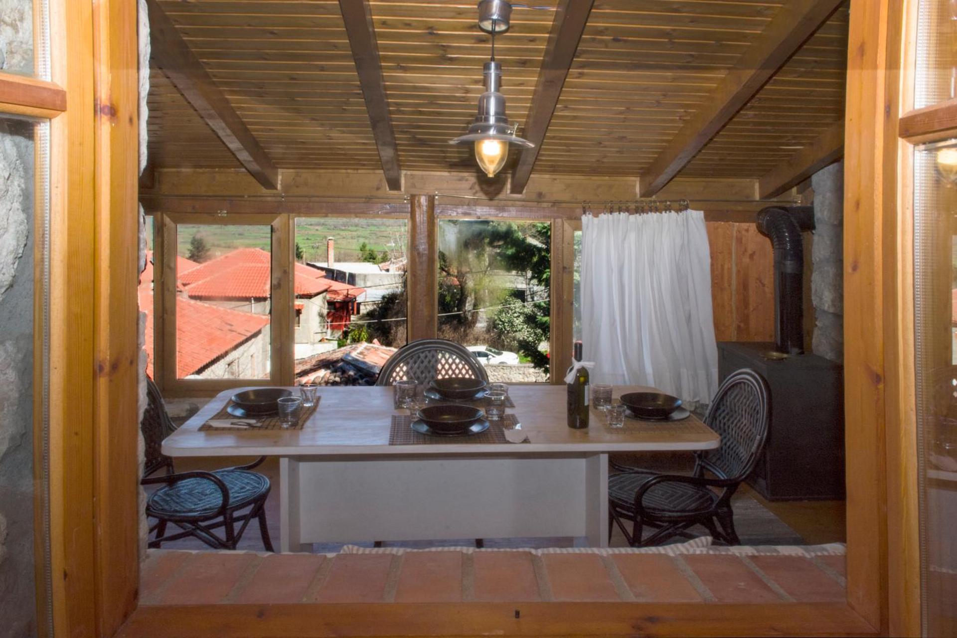 Stone house on the rock - Photo 33