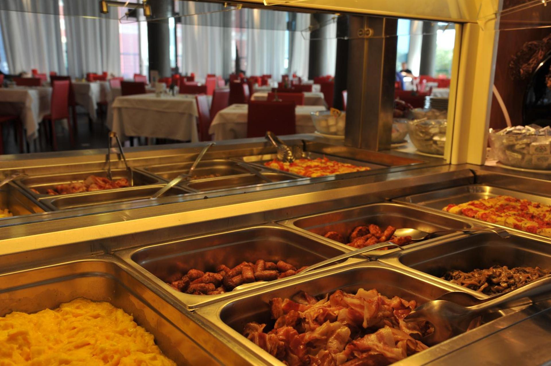 Hotel Adlon - Photo 60