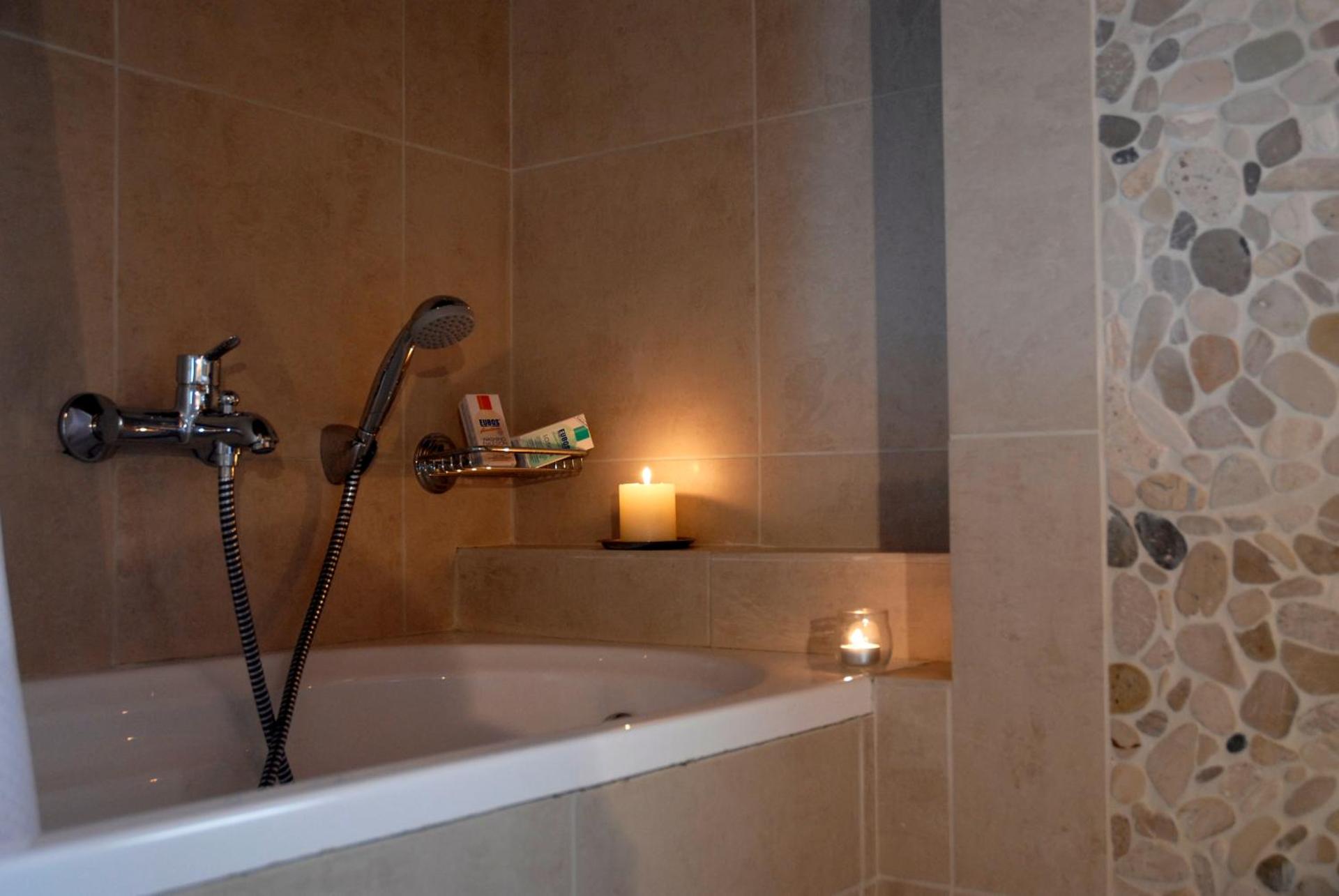 Mistral Hotel - Photo 65