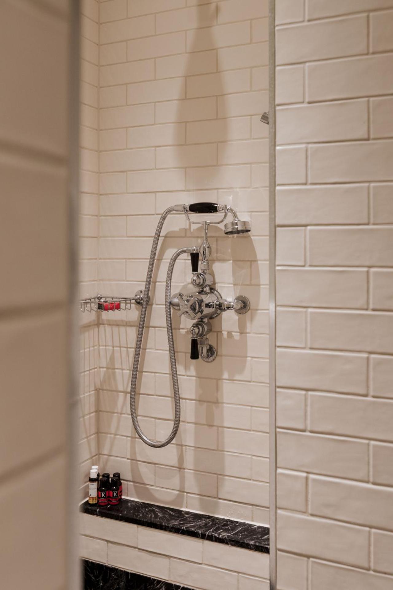 The LaLit London - Photo 89