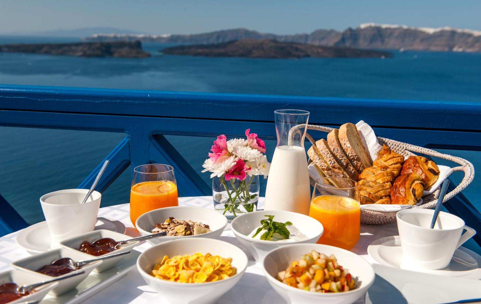 Astarte Suites - Photo 48