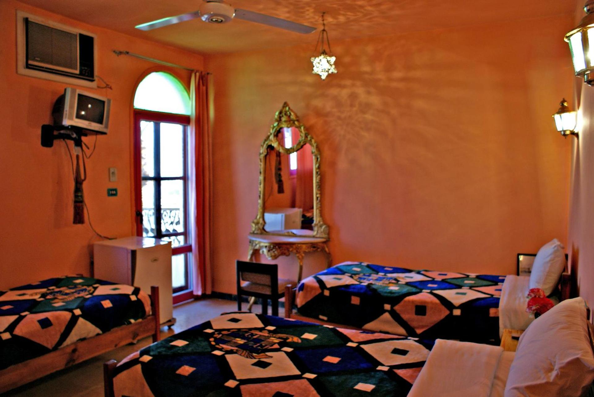 Ramsess Hostel - Photo 3