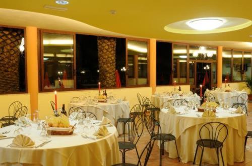 Hotel Oasis - Photo 94