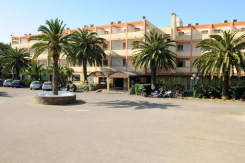 Hotel Oasis - Photo 92
