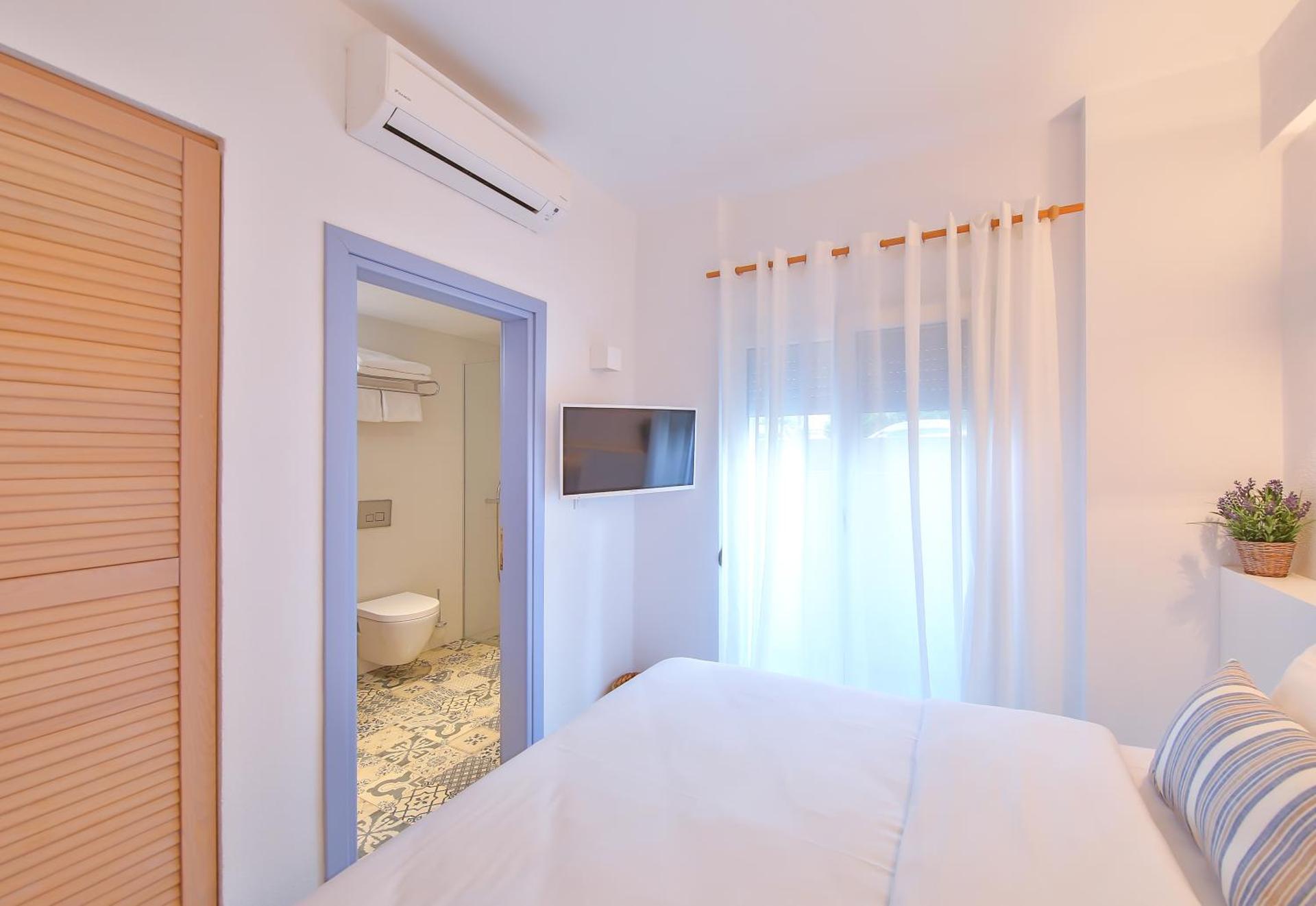 Dias Hotel - Photo 32