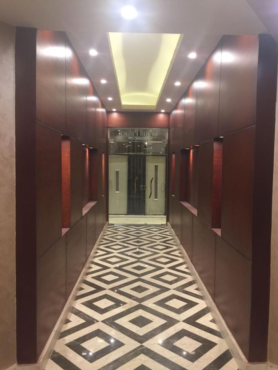 Grand Palace Hotel - Photo 16