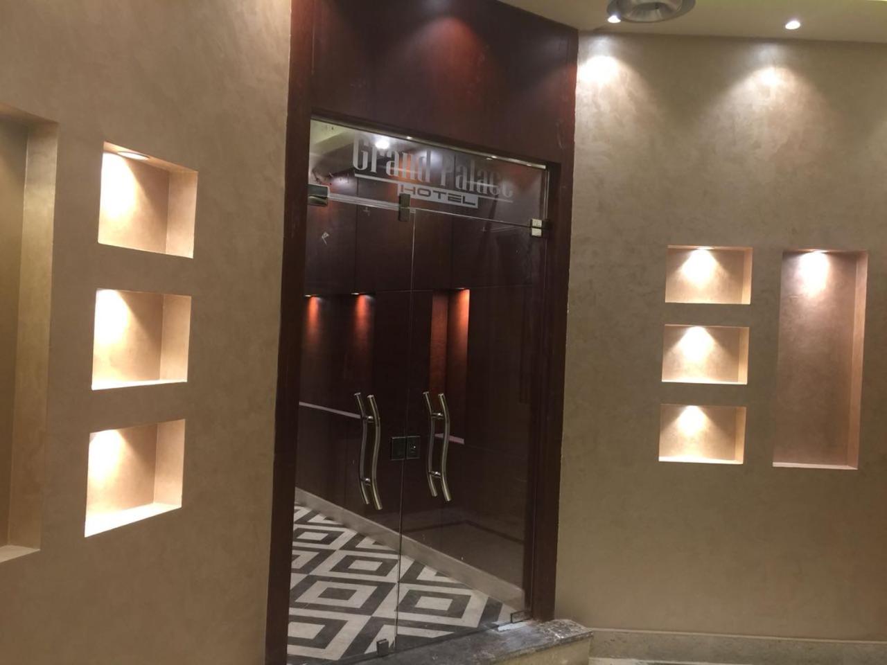 Grand Palace Hotel - Photo 3