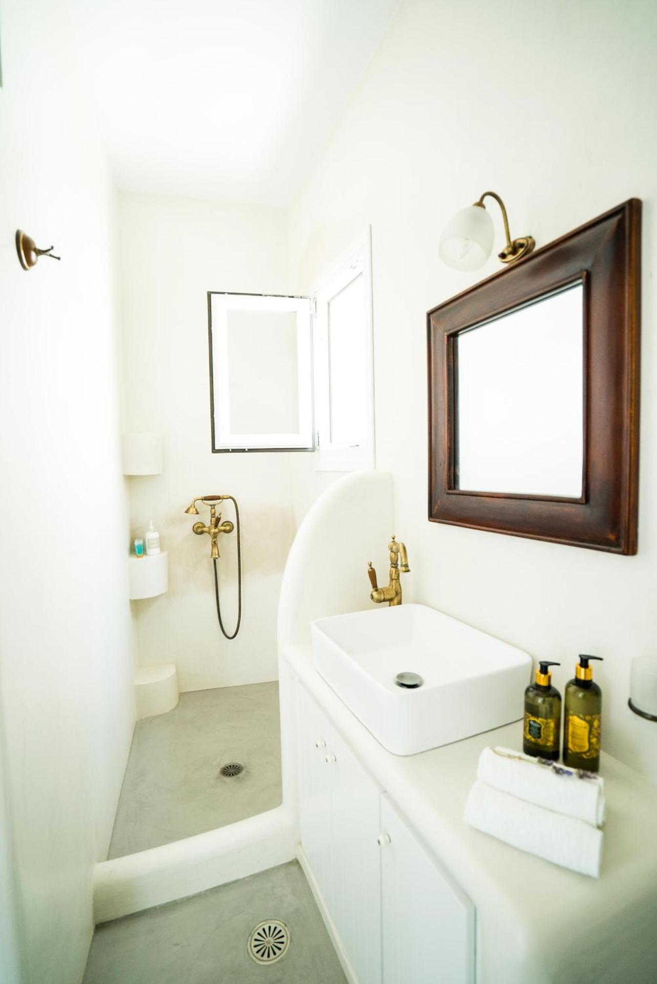 Plori Studios and Apartments - Photo 78