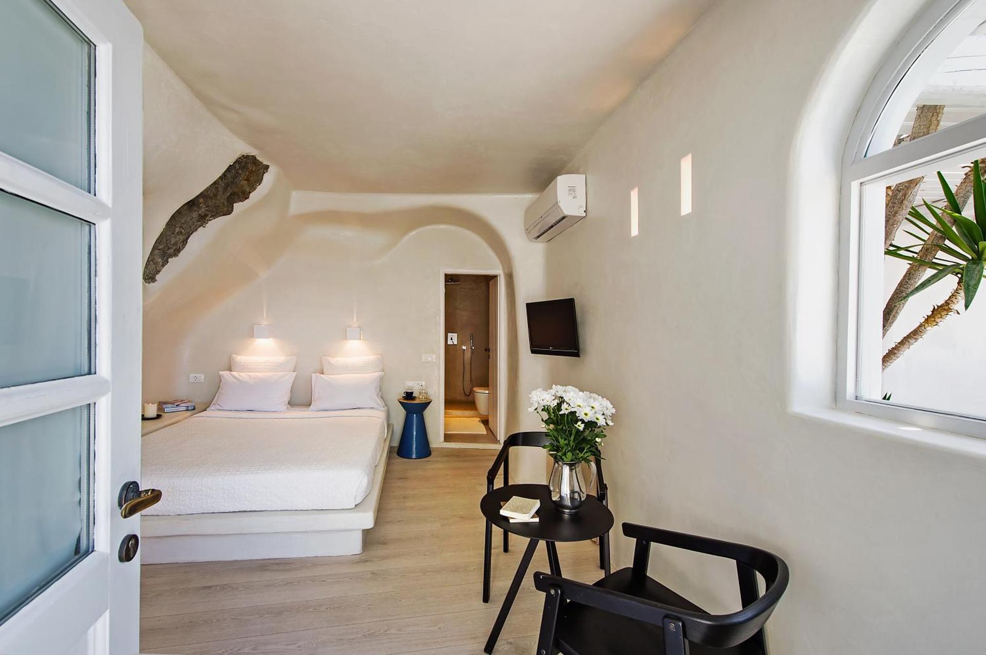 Porto Fira Suites - Photo 42