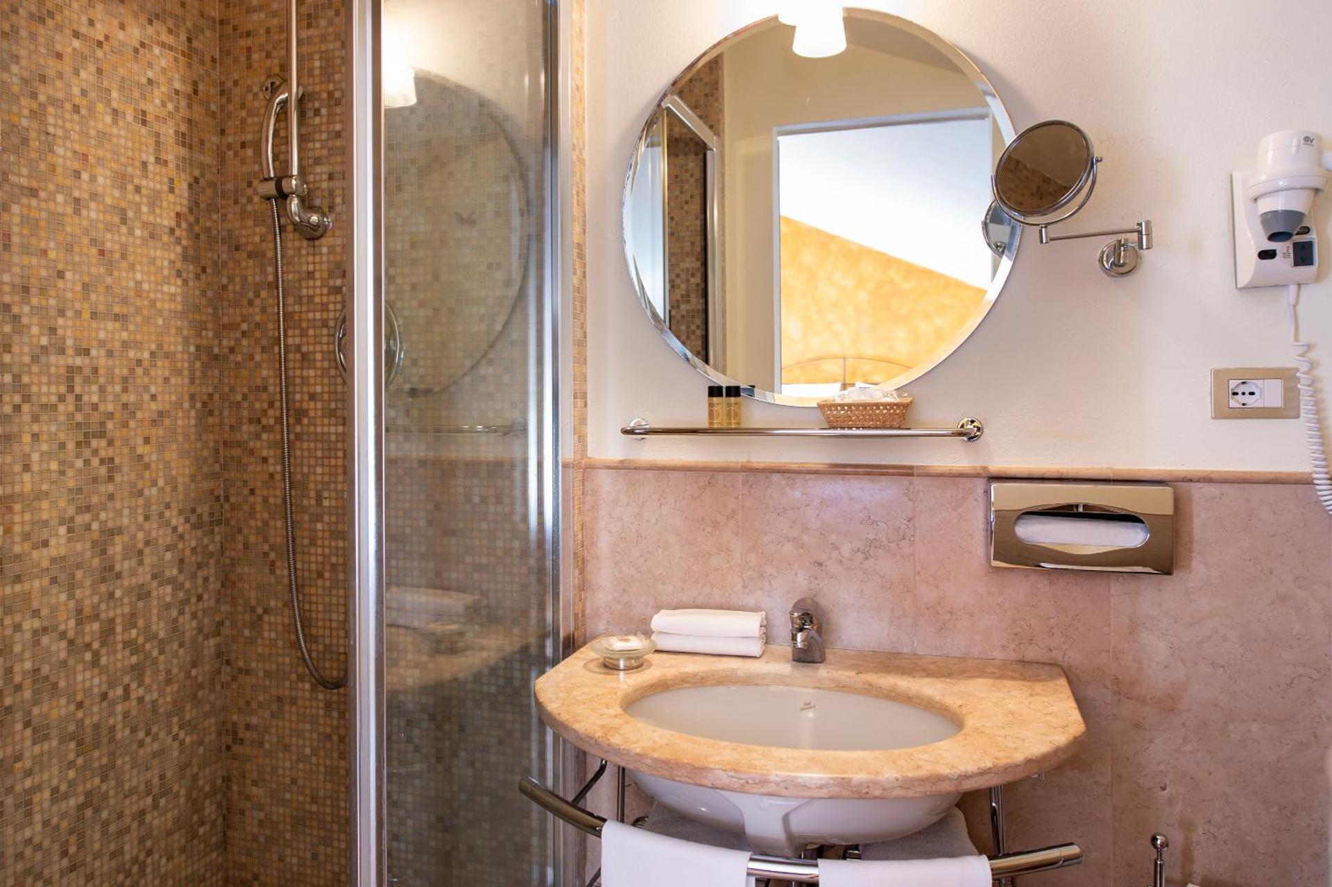 Boutique Historic Hotel L'Antico Pozzo in San Gimignano - Photo 41