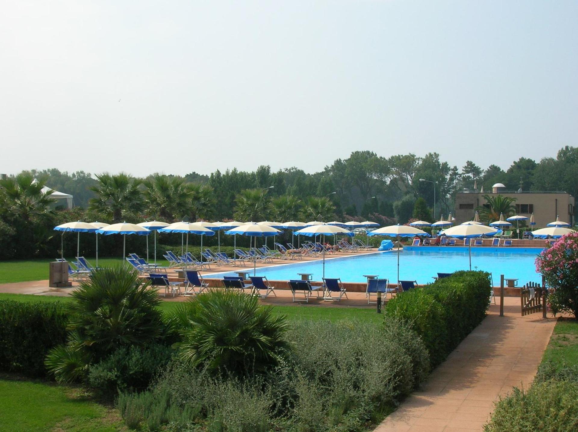 Cosmopolitan Golf & Beach Resort - Photo 7