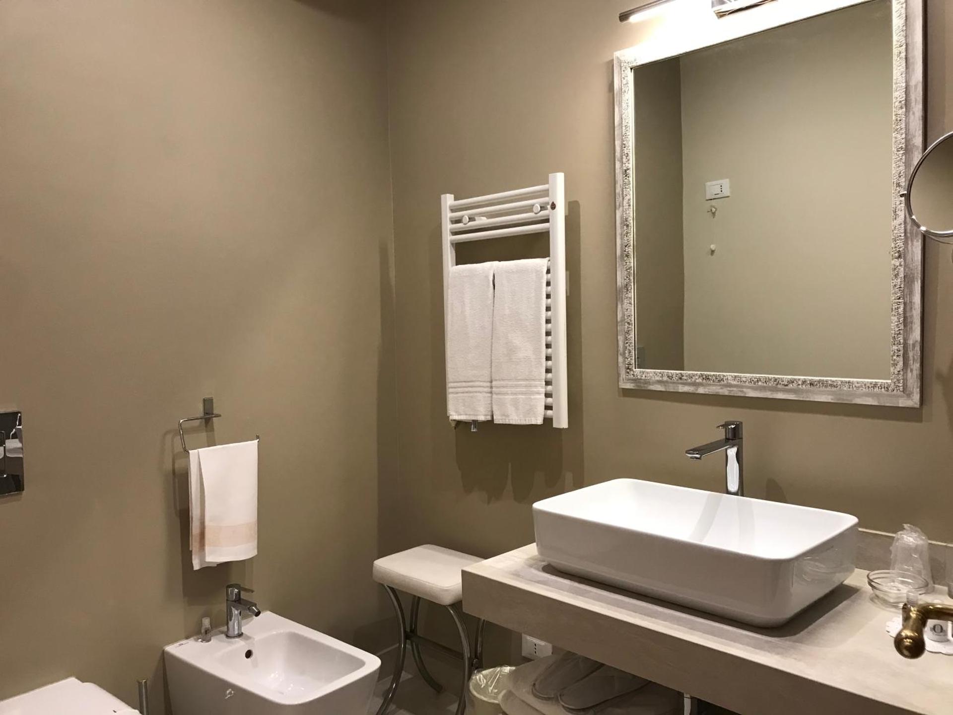 Massimo Plaza Hotel - Photo 16