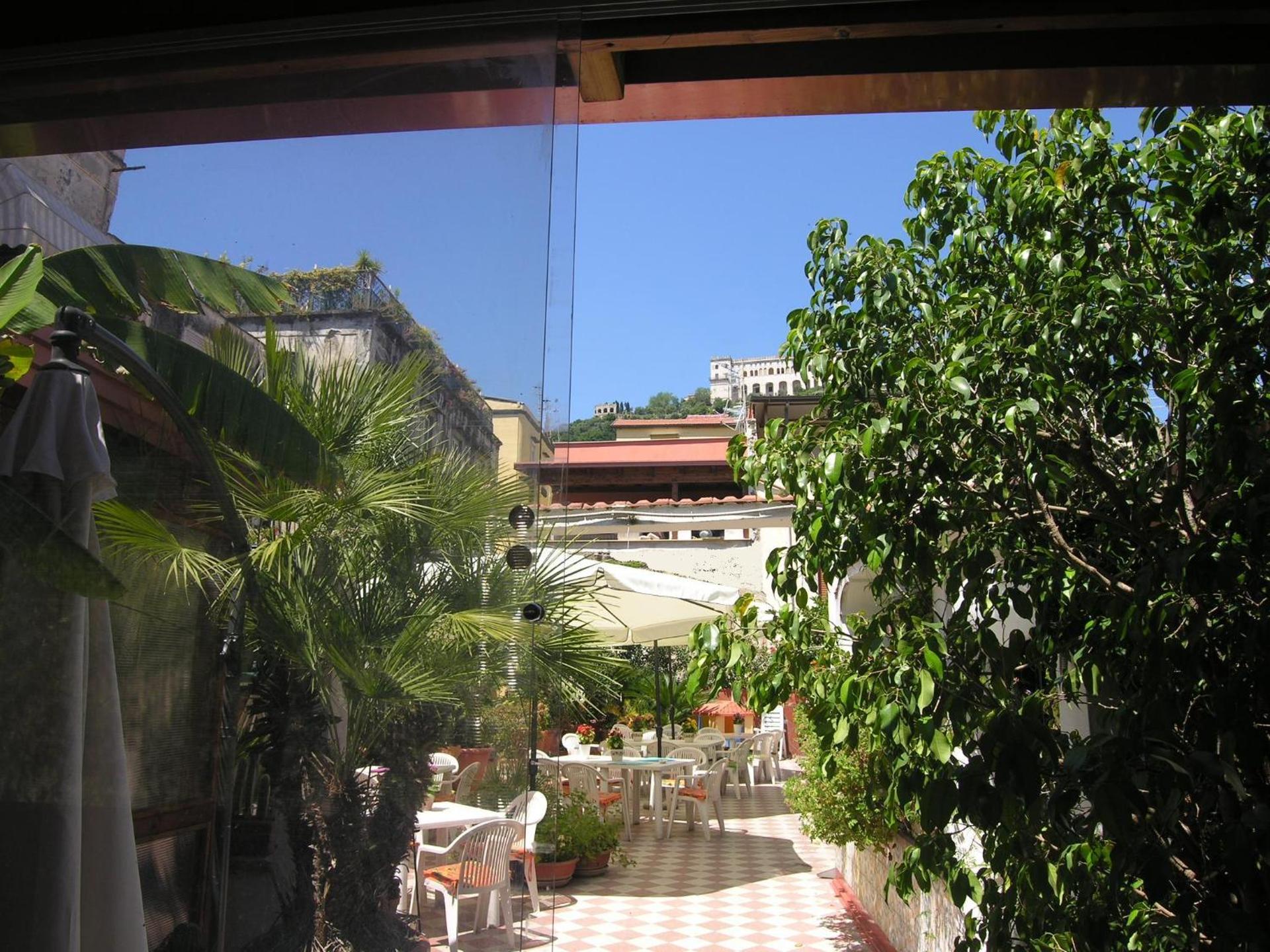 Hotel Toledo - Photo 49