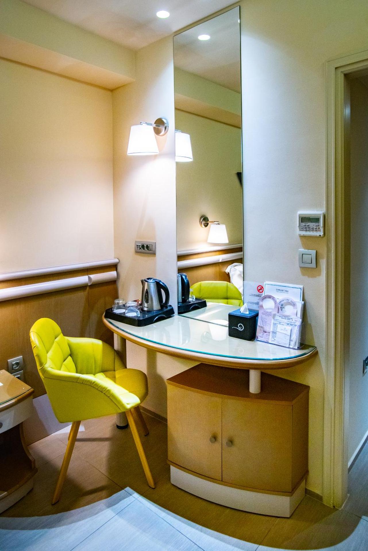 Economy Room City View - Photo 3