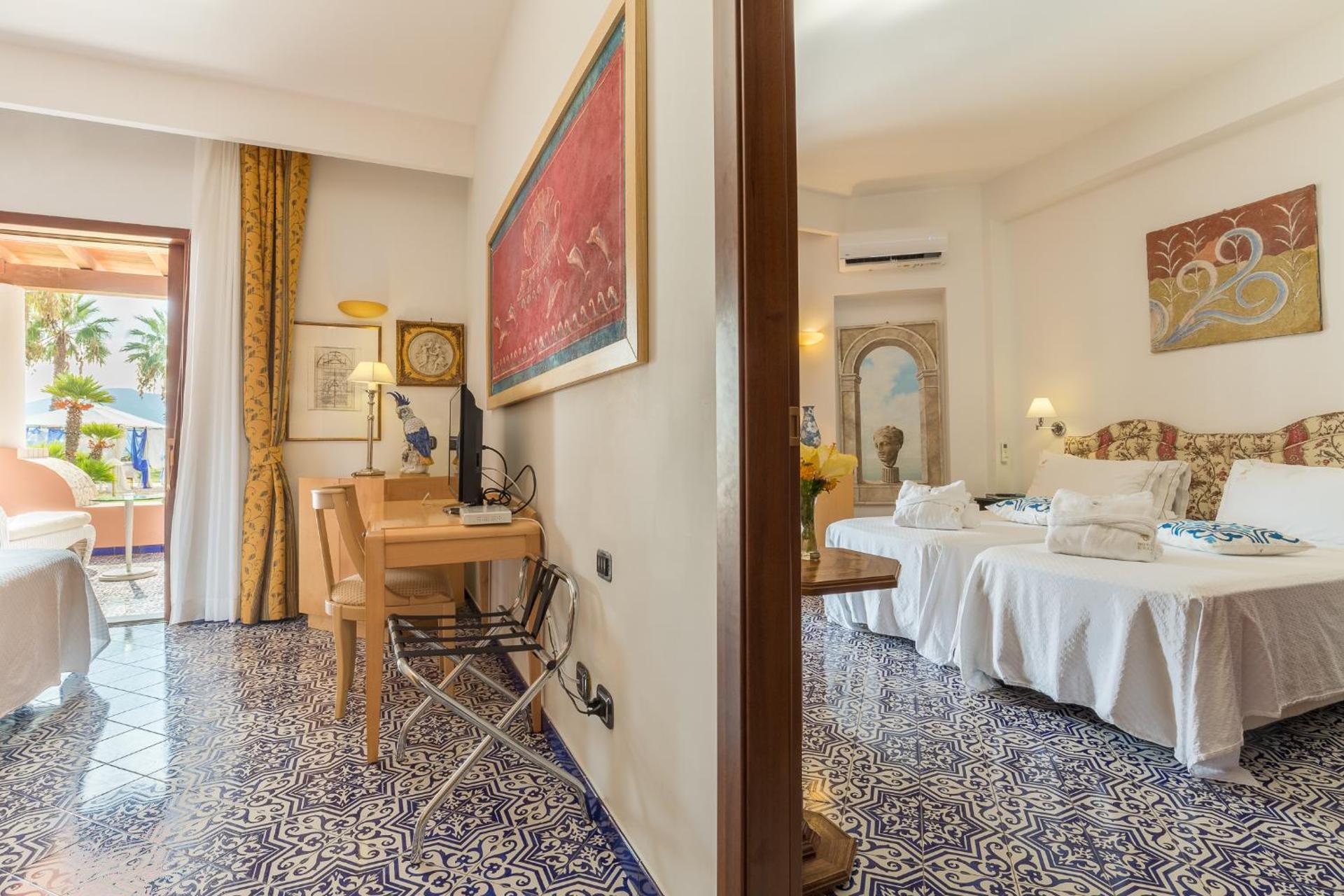 Hotel Eros - Photo 35