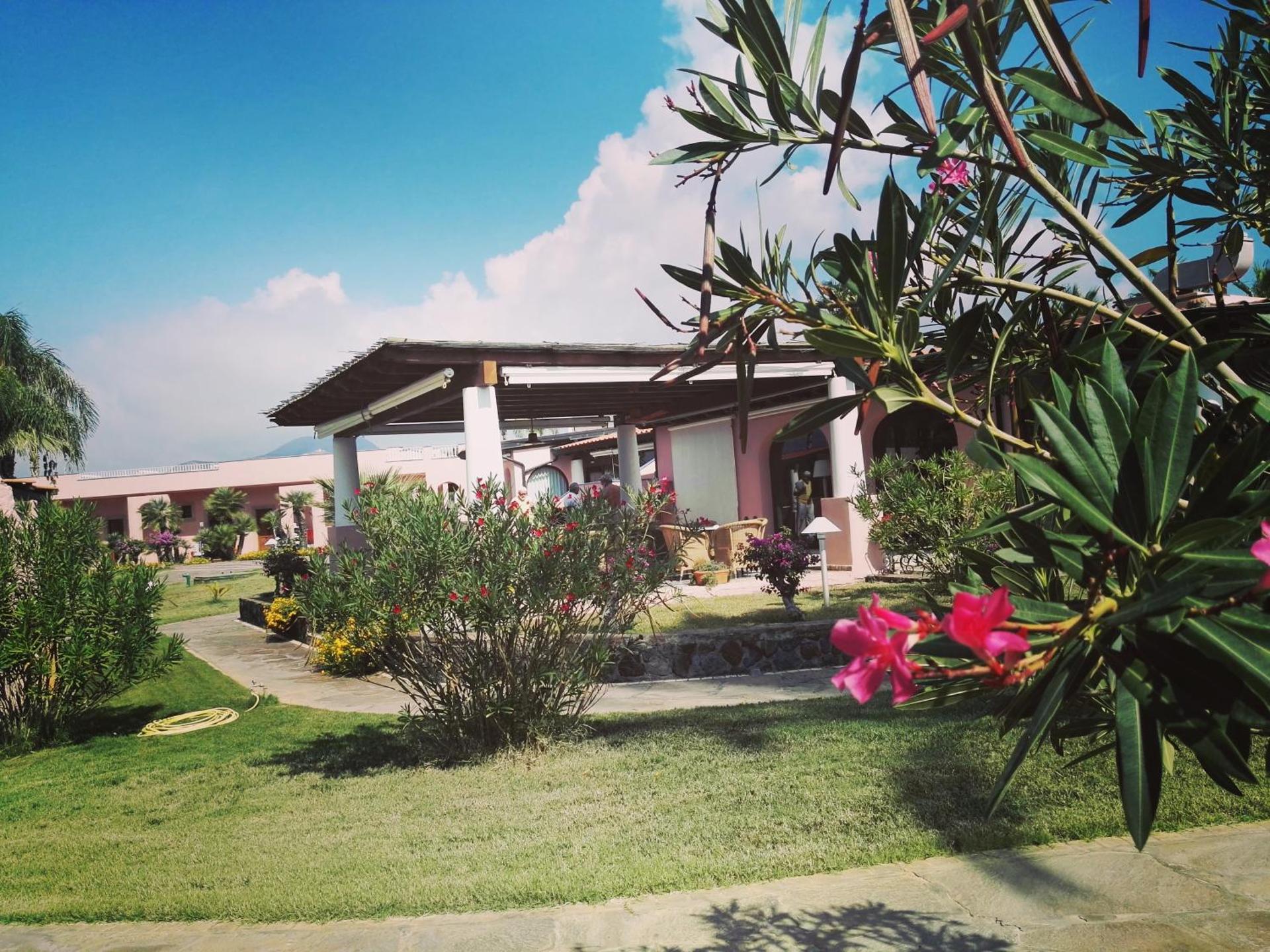 Hotel Eros - Photo 58