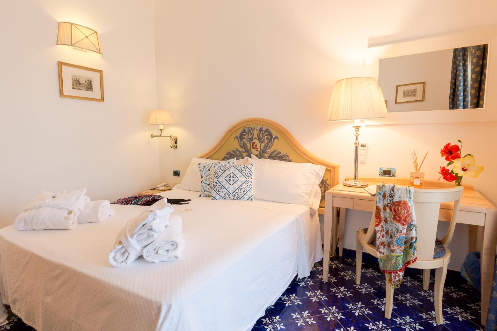 Hotel Eros - Photo 3