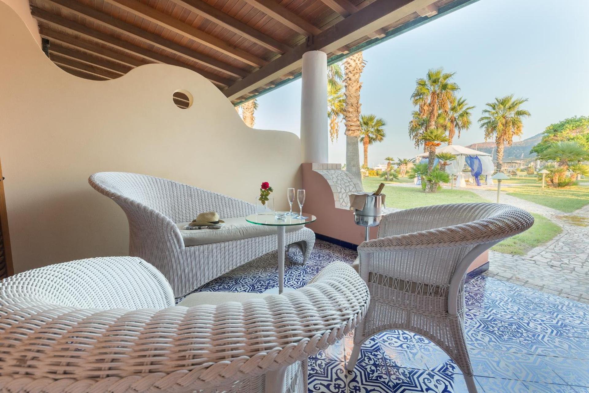 Hotel Eros - Photo 42