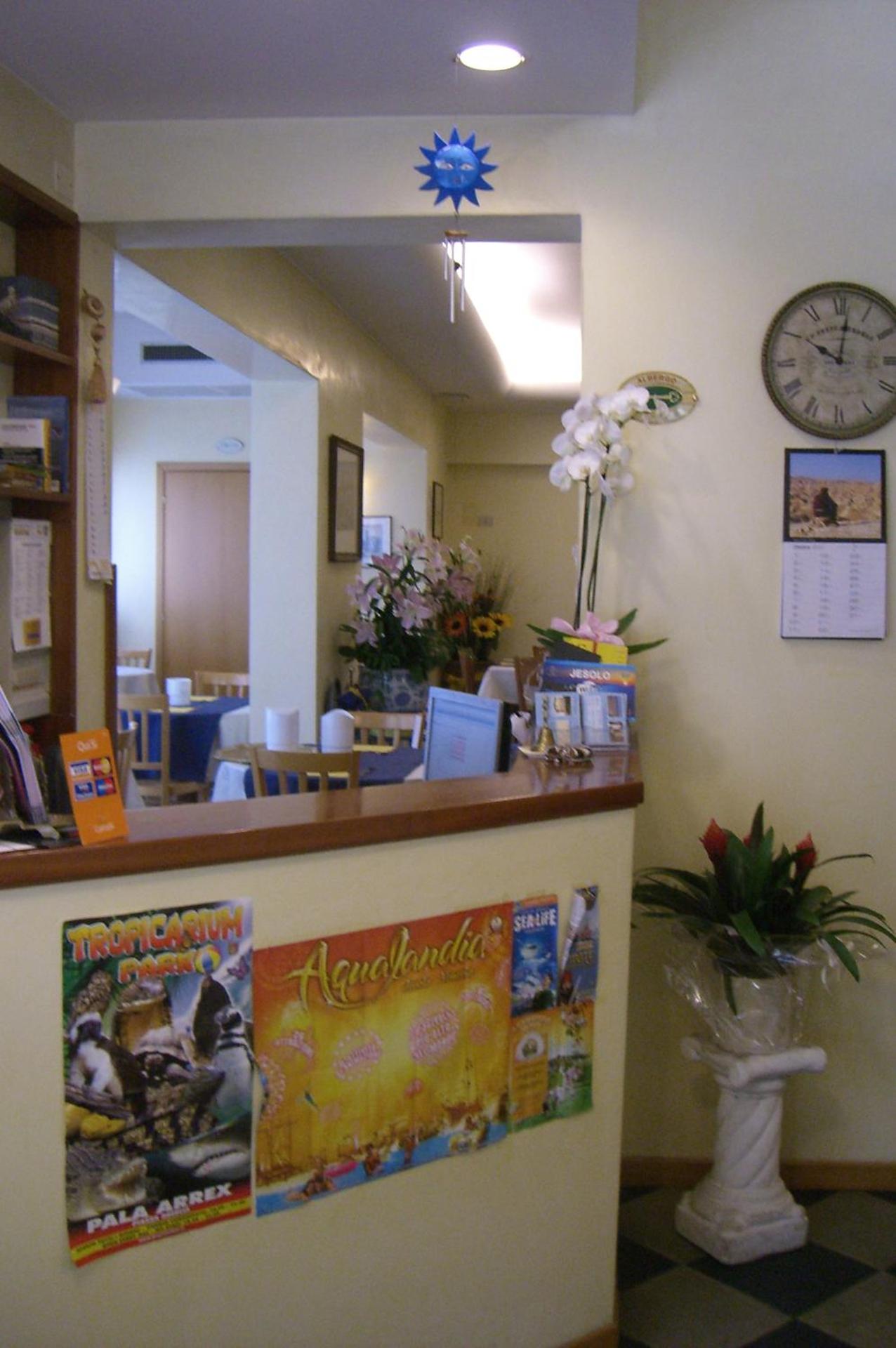 Hotel Lido - Photo 18