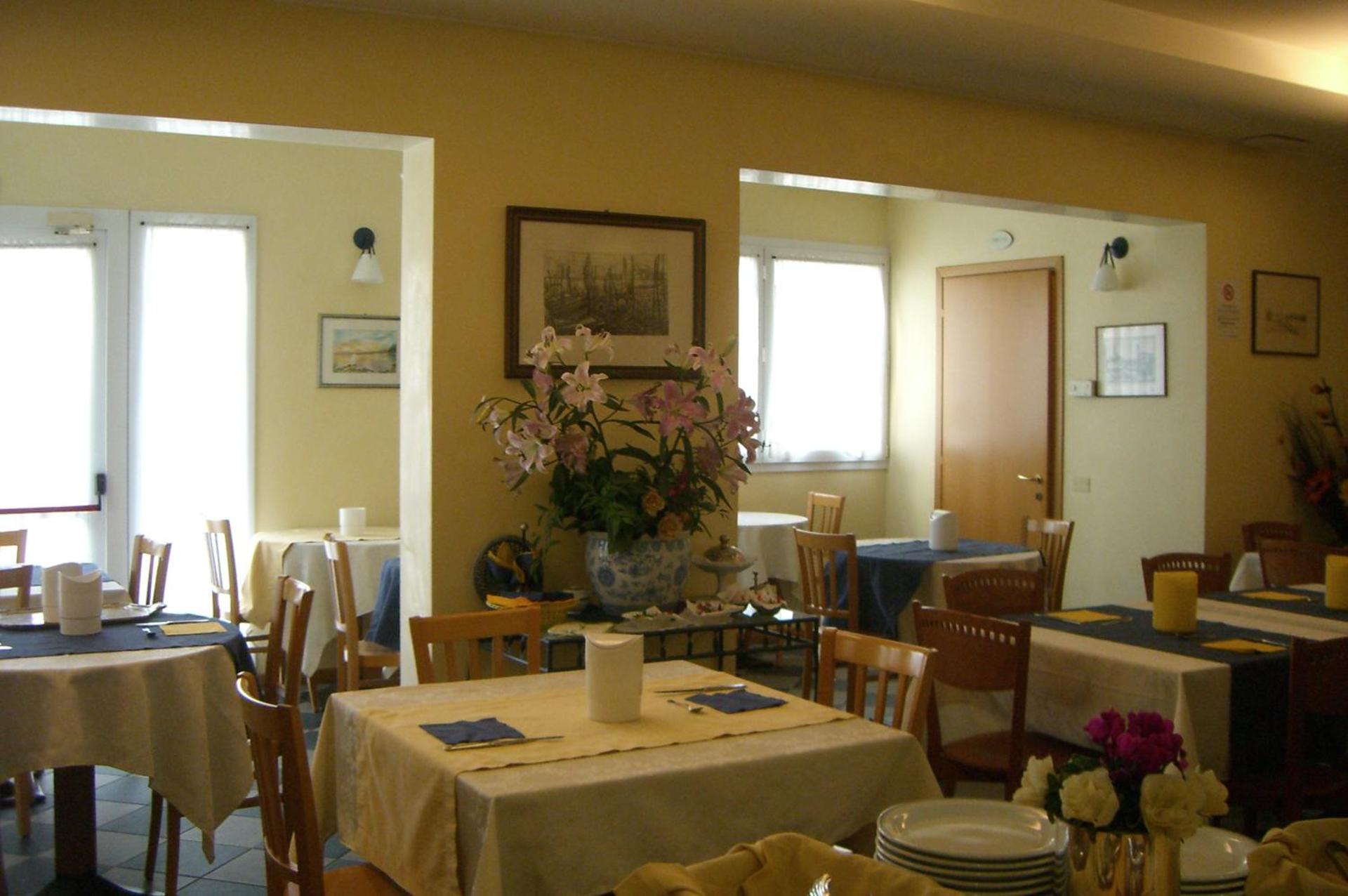 Hotel Lido - Photo 13