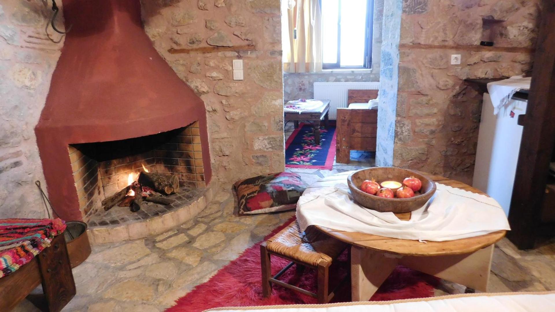 Small Stone Maisonette 1 - Photo 3