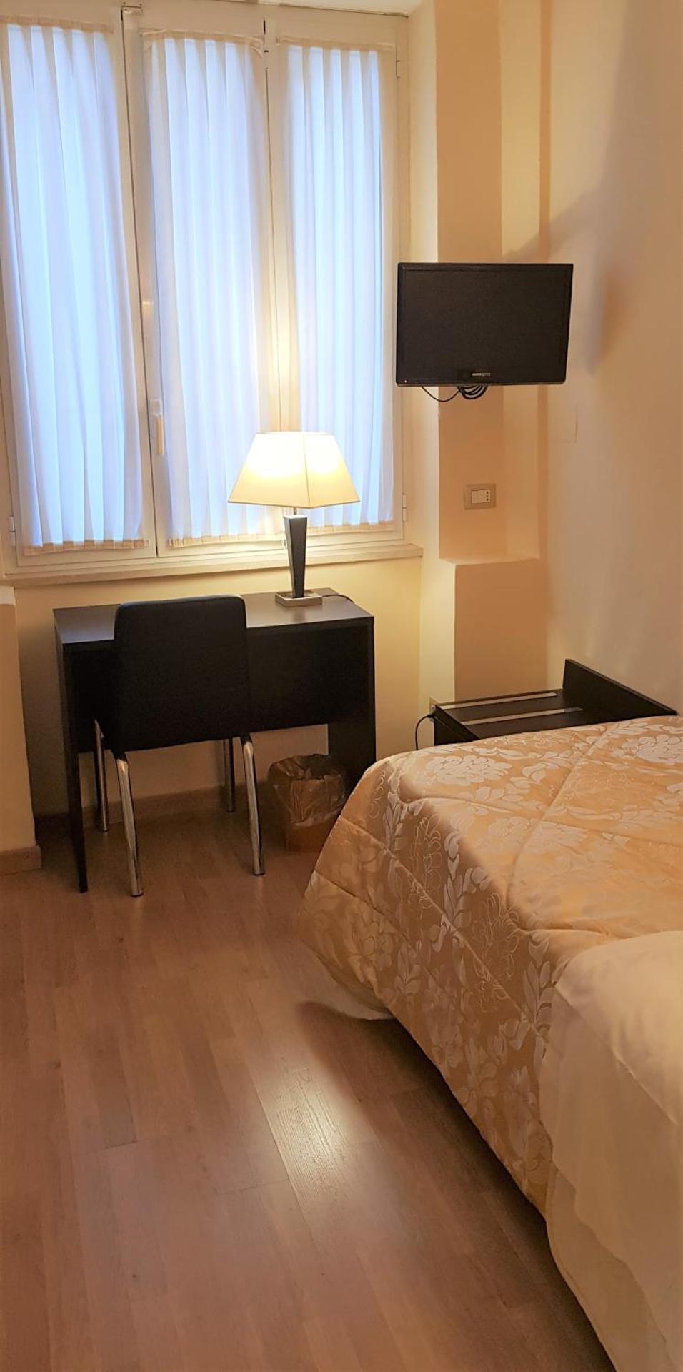 Hotel Aurora - Photo 2