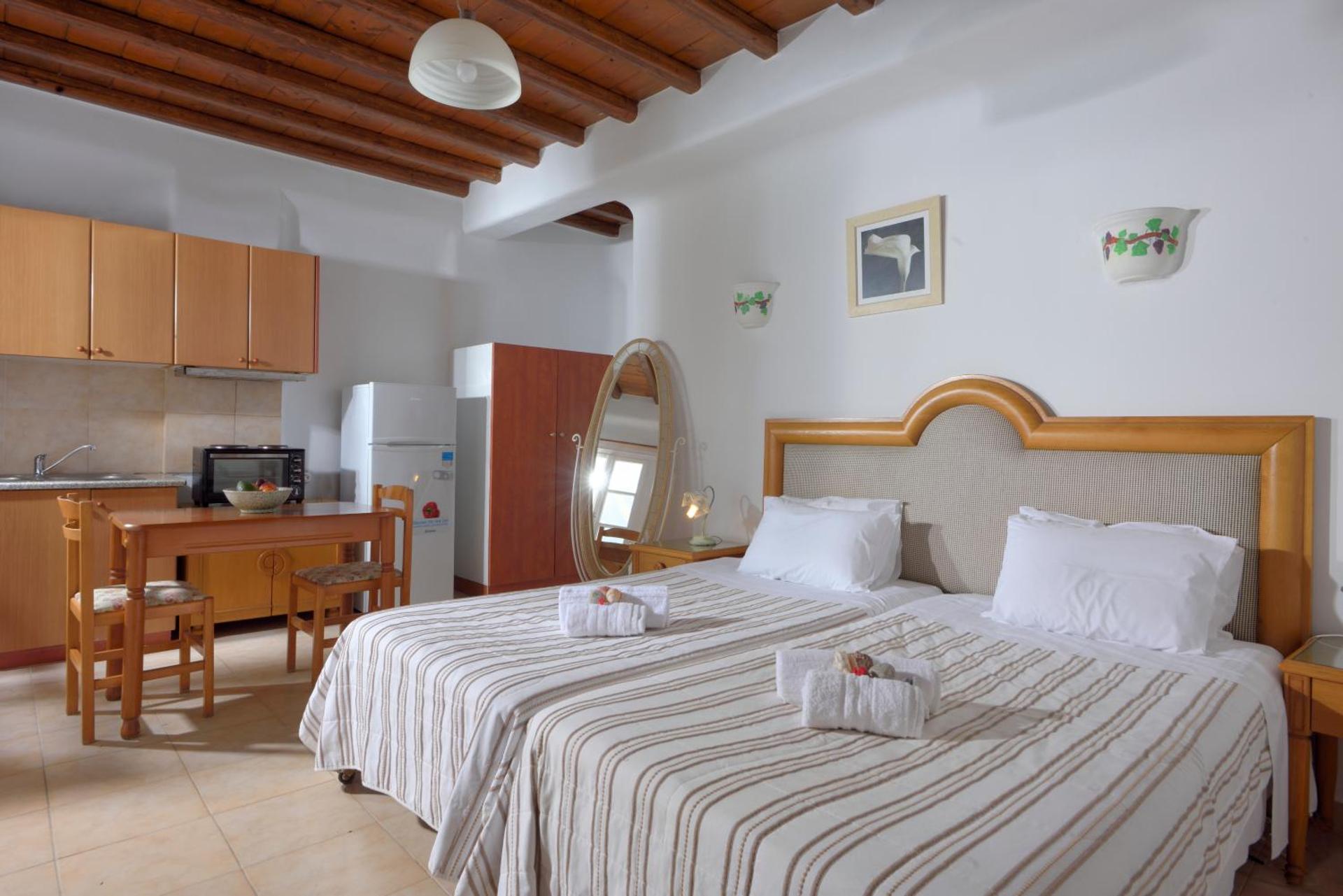 Adonis Rooms - Photo 17