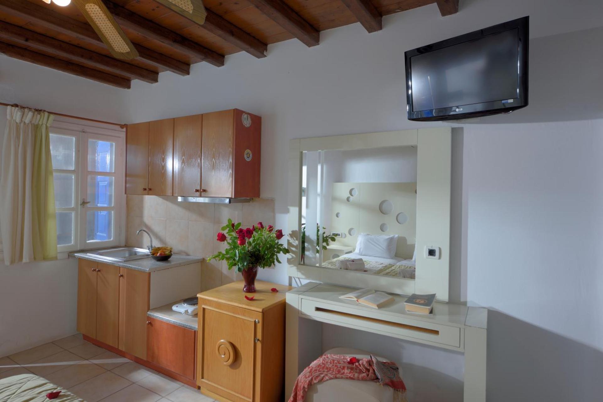 Adonis Rooms - Photo 12