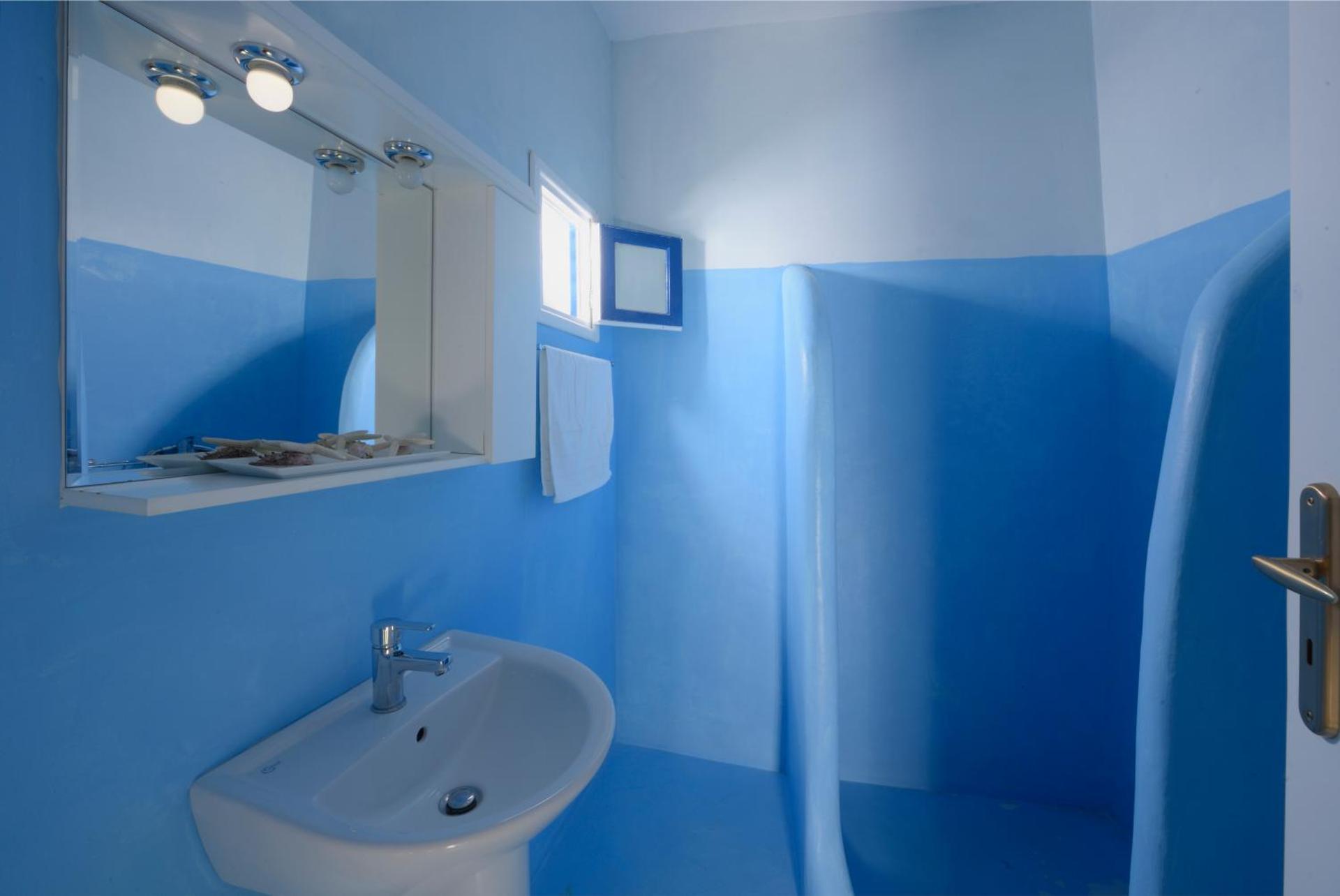 Adonis Rooms - Photo 13