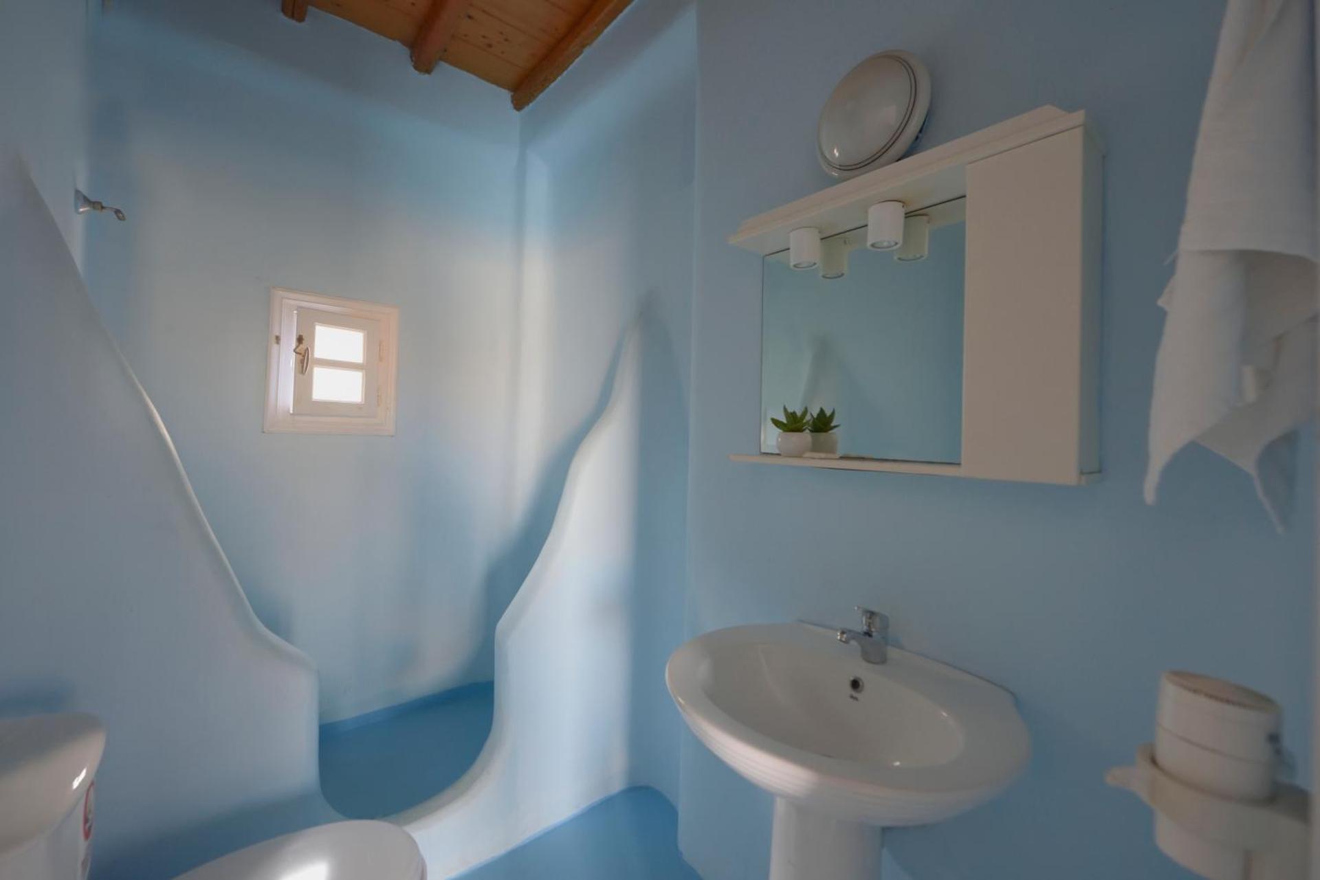 Adonis Rooms - Photo 19